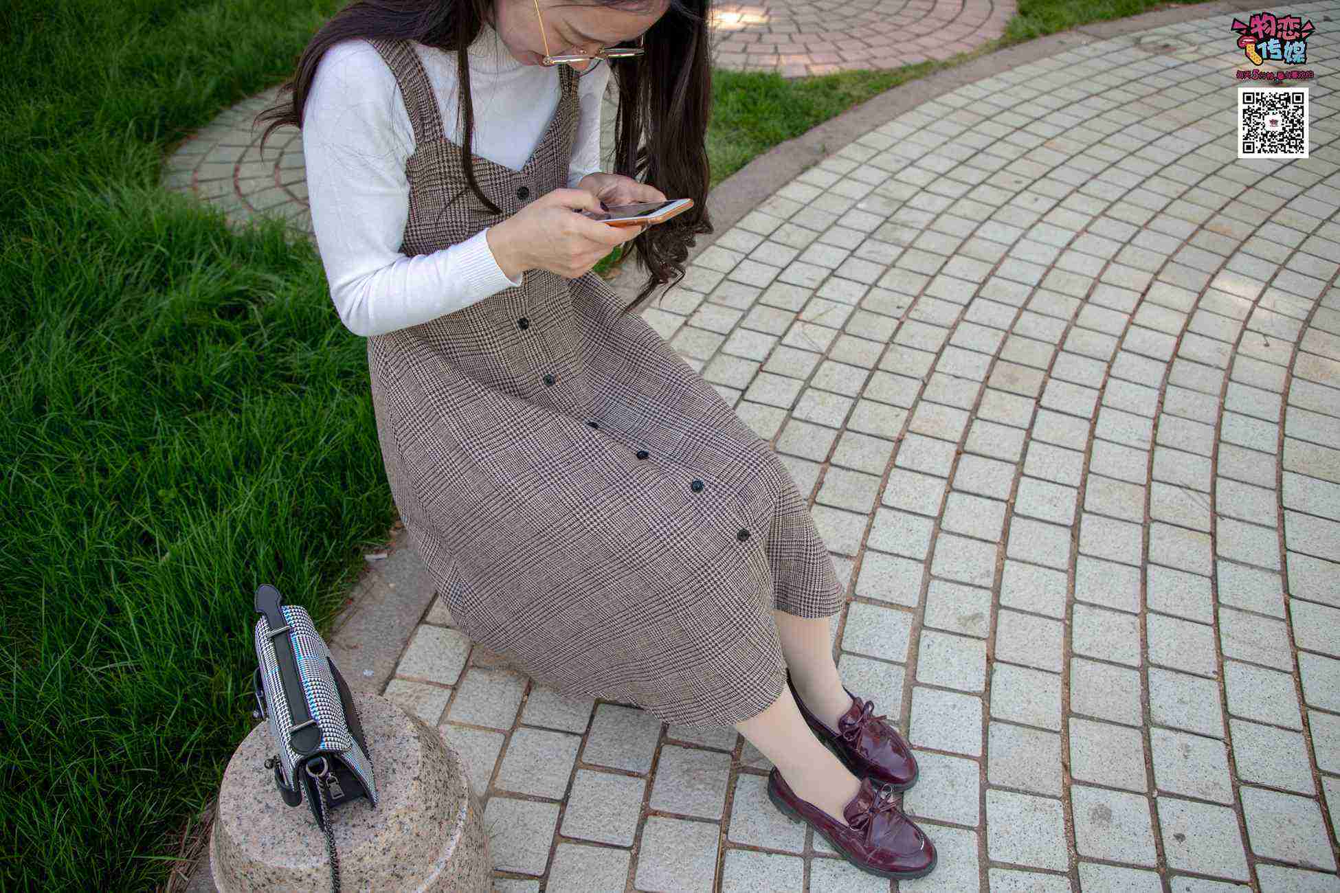 图片[148]-[物恋传媒] NO.015 书香气质女生，肉丝搭配白棉袜 [192P] – 速更版-美库