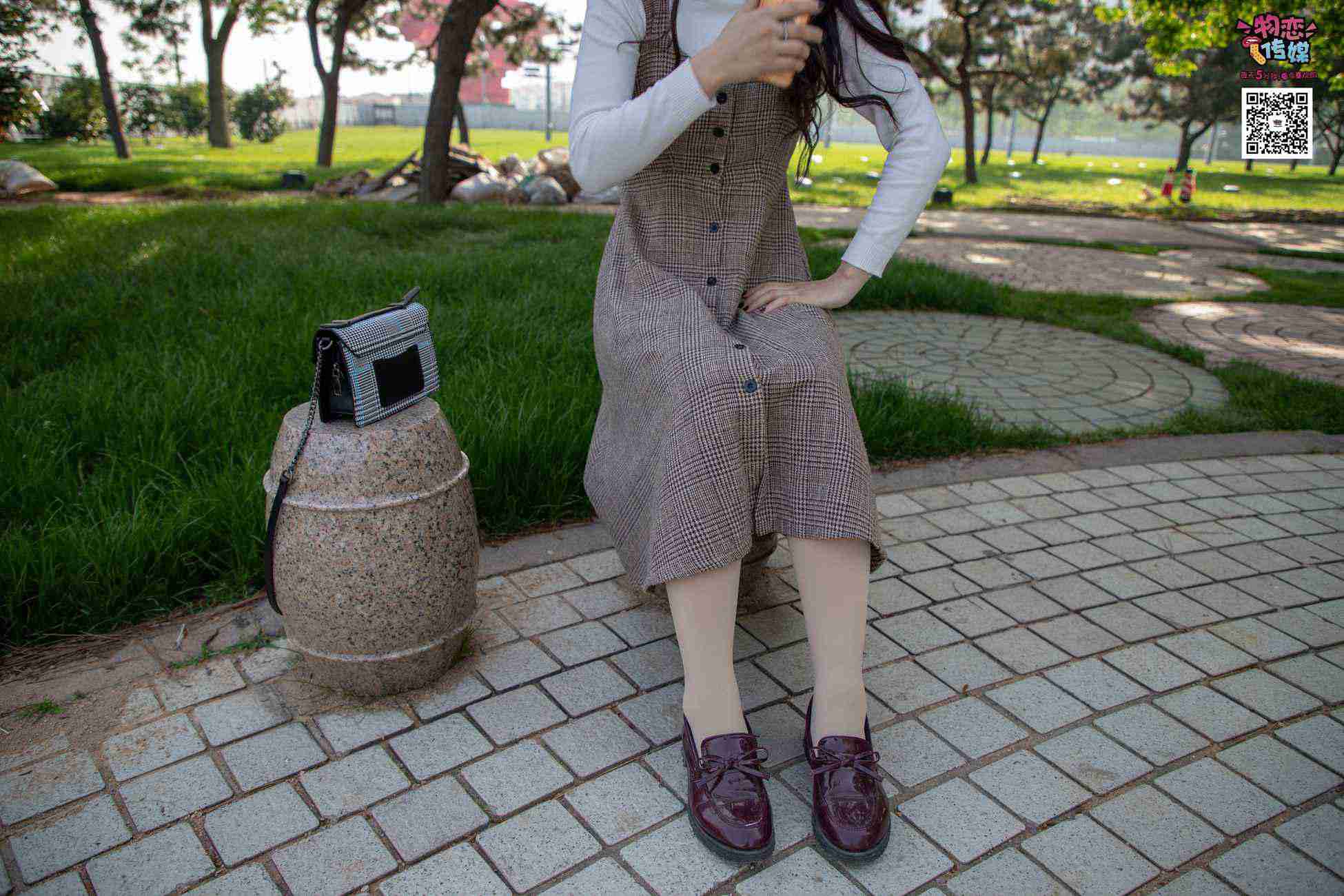 图片[154]-[物恋传媒] NO.015 书香气质女生，肉丝搭配白棉袜 [192P] – 速更版-美库