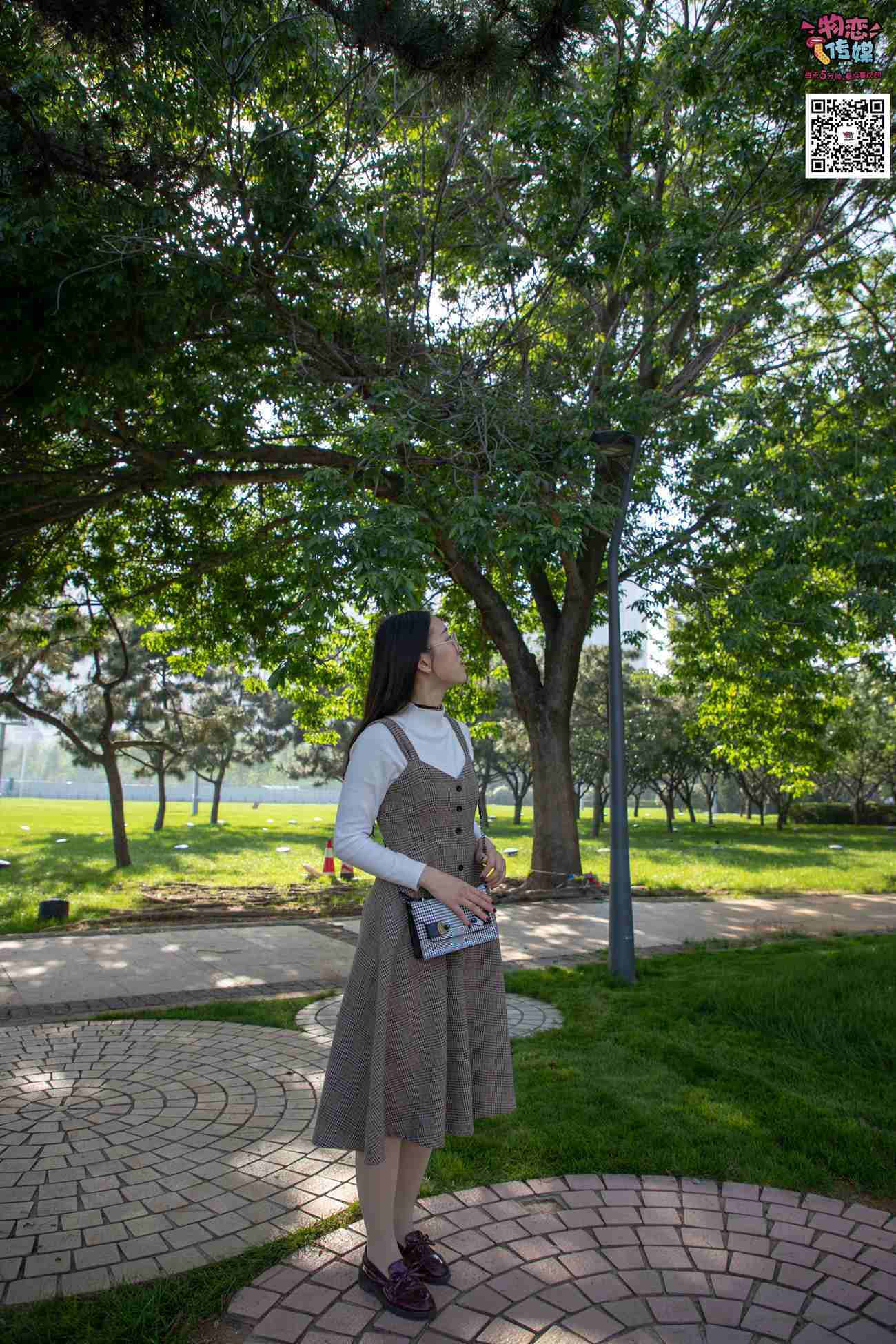 图片[168]-[物恋传媒] NO.015 书香气质女生，肉丝搭配白棉袜 [192P] – 速更版-美库