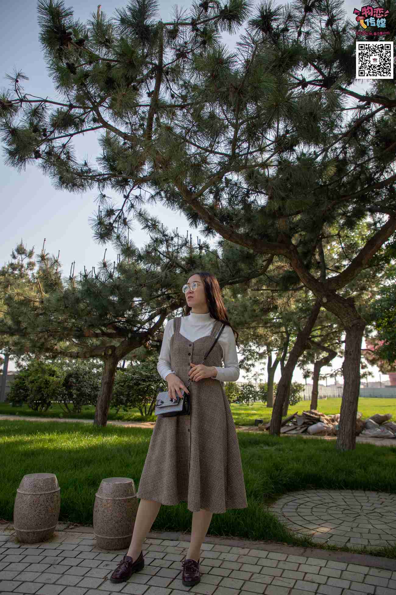 图片[171]-[物恋传媒] NO.015 书香气质女生，肉丝搭配白棉袜 [192P] – 速更版-美库