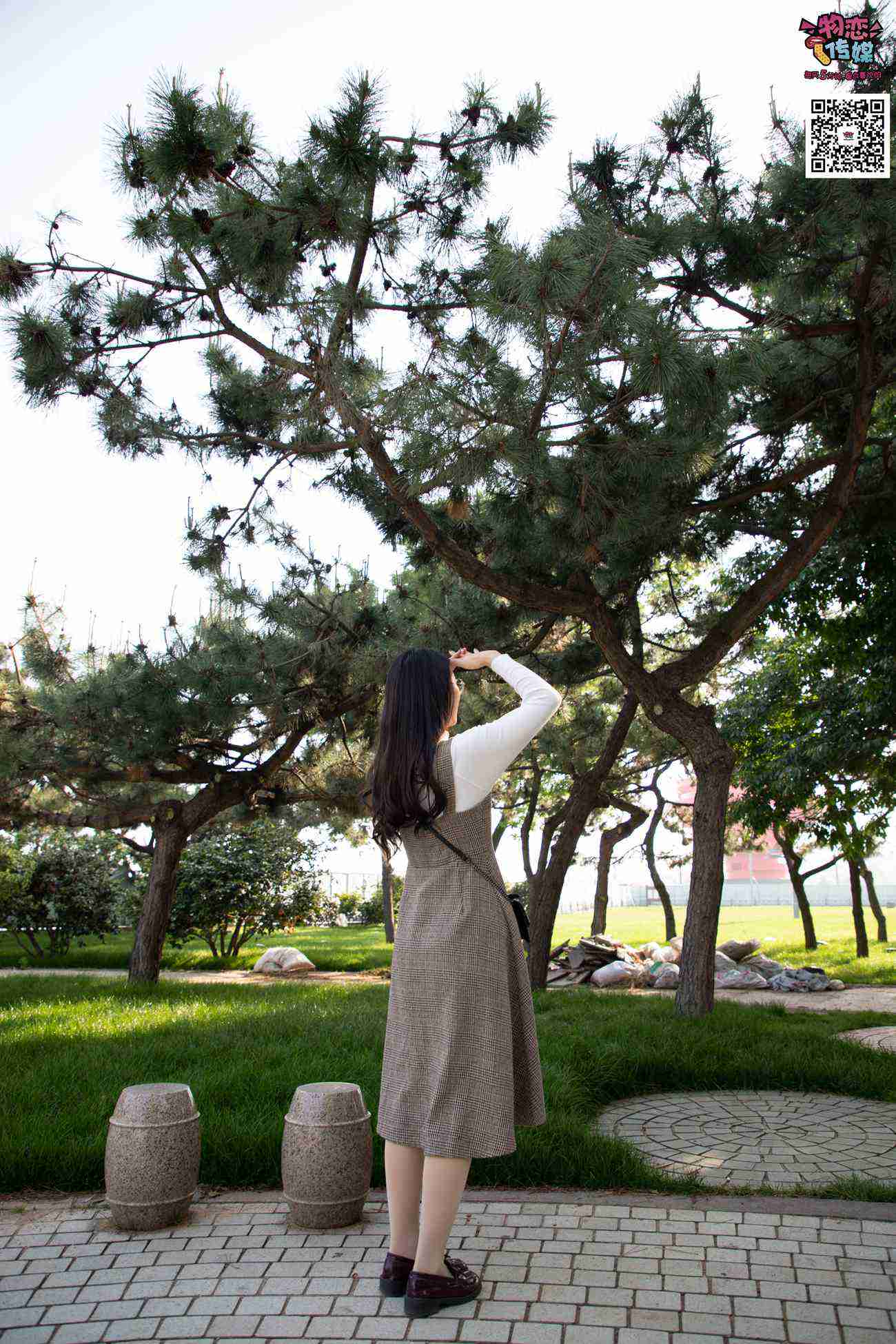 图片[172]-[物恋传媒] NO.015 书香气质女生，肉丝搭配白棉袜 [192P] – 速更版-美库