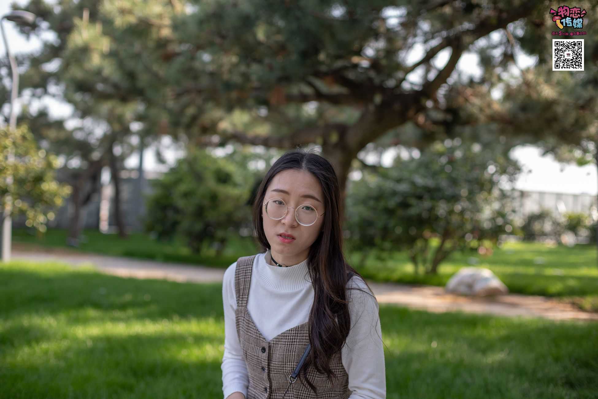 图片[174]-[物恋传媒] NO.015 书香气质女生，肉丝搭配白棉袜 [192P] – 速更版-美库