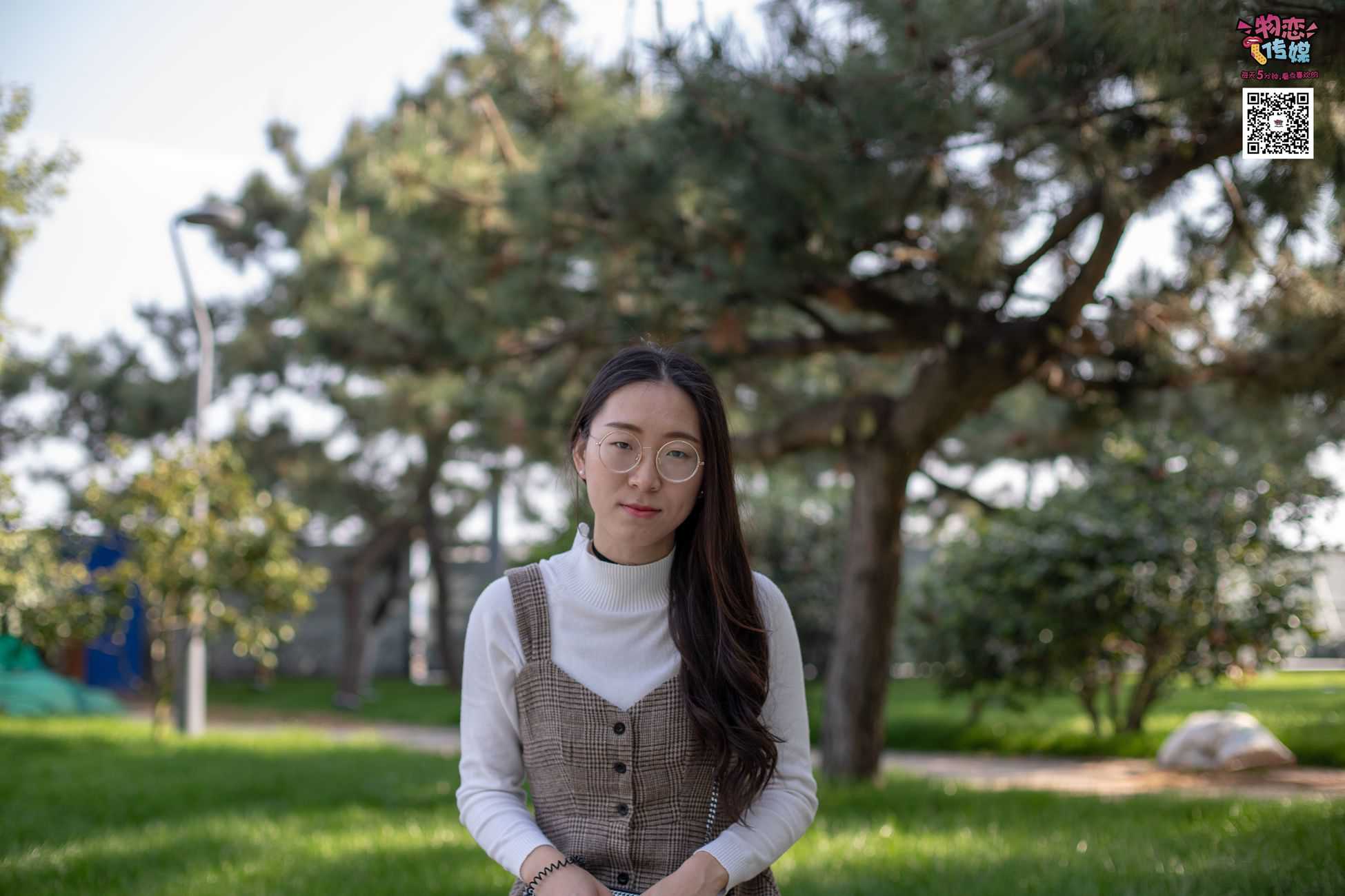 图片[175]-[物恋传媒] NO.015 书香气质女生，肉丝搭配白棉袜 [192P] – 速更版-美库