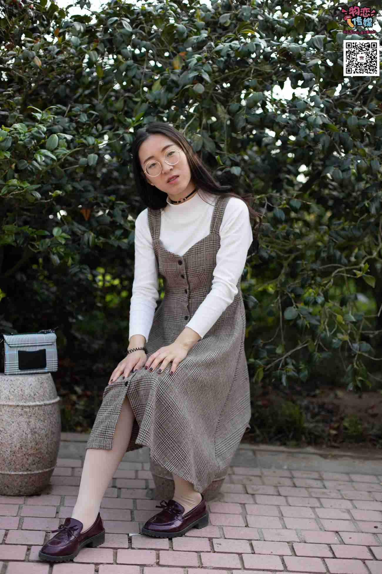 图片[178]-[物恋传媒] NO.015 书香气质女生，肉丝搭配白棉袜 [192P] – 速更版-美库