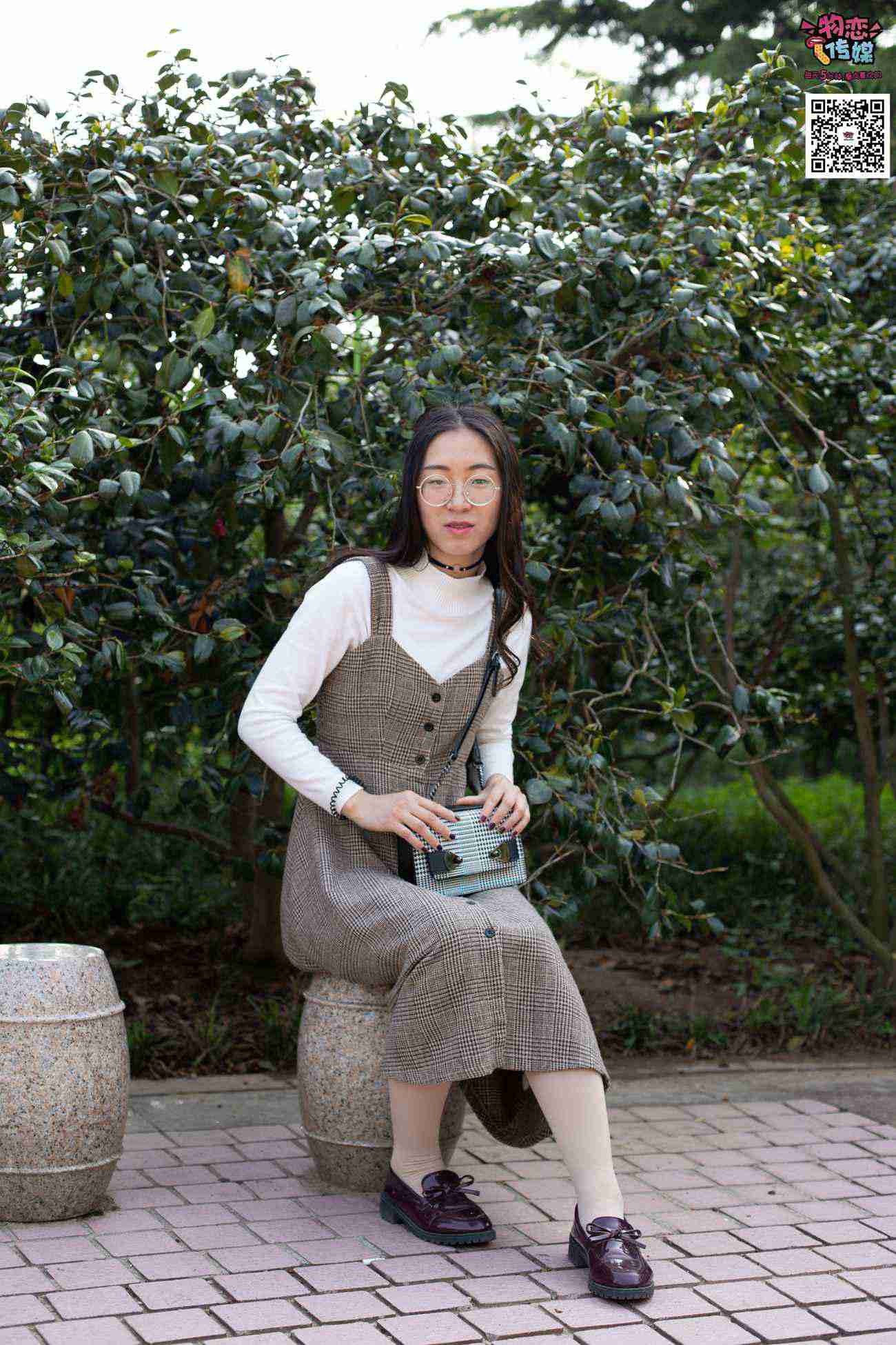 图片[179]-[物恋传媒] NO.015 书香气质女生，肉丝搭配白棉袜 [192P] – 速更版-美库