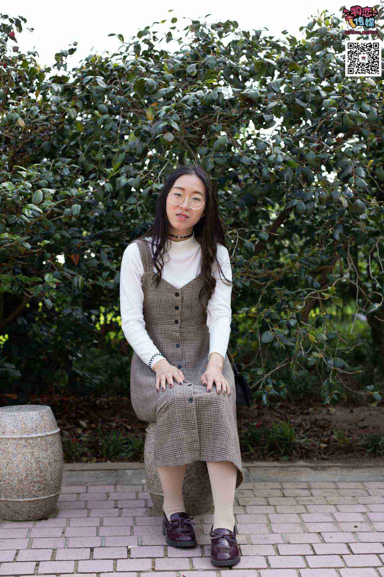 图片[182]-[物恋传媒] NO.015 书香气质女生，肉丝搭配白棉袜 [192P] – 速更版-美库