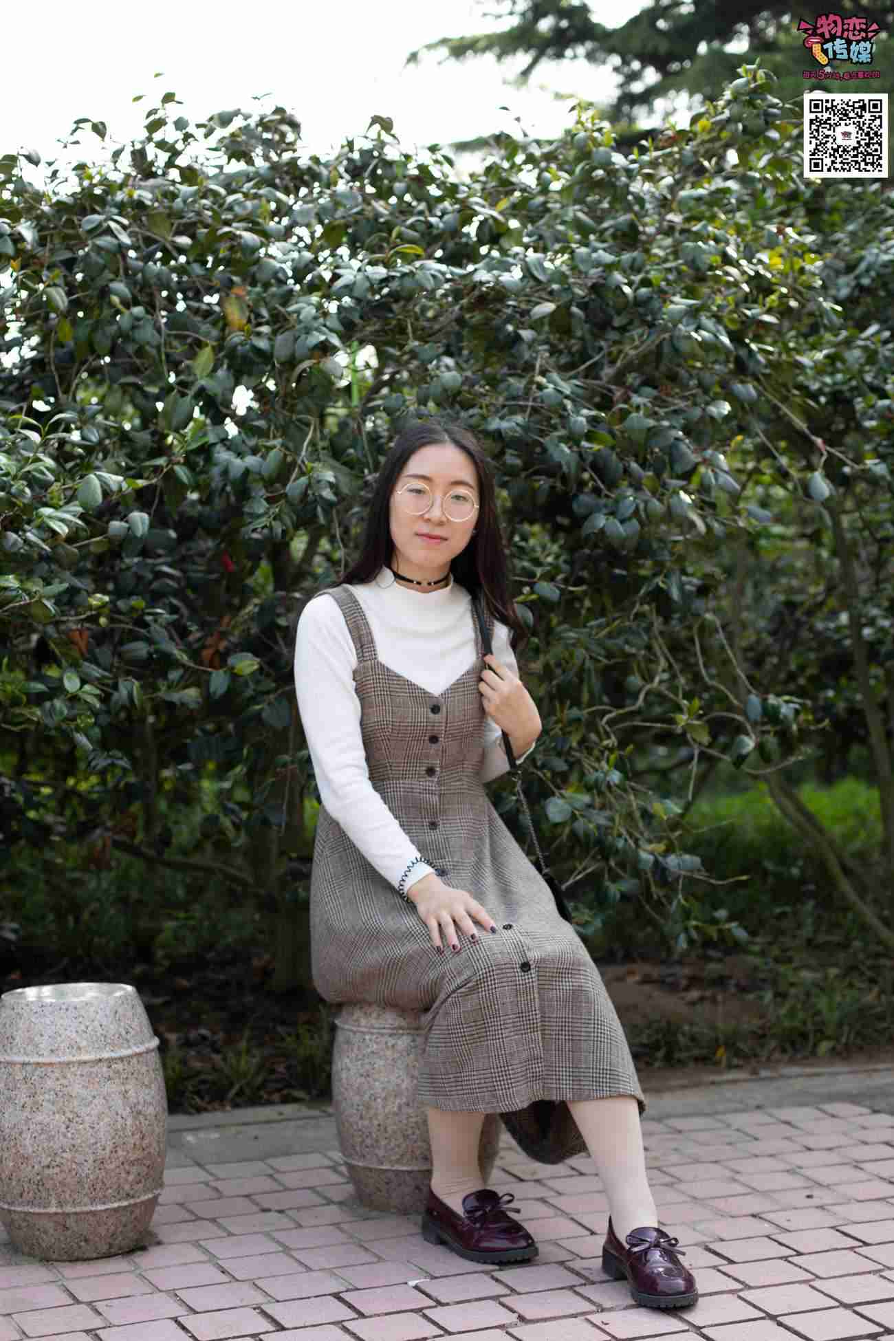 图片[183]-[物恋传媒] NO.015 书香气质女生，肉丝搭配白棉袜 [192P] – 速更版-美库