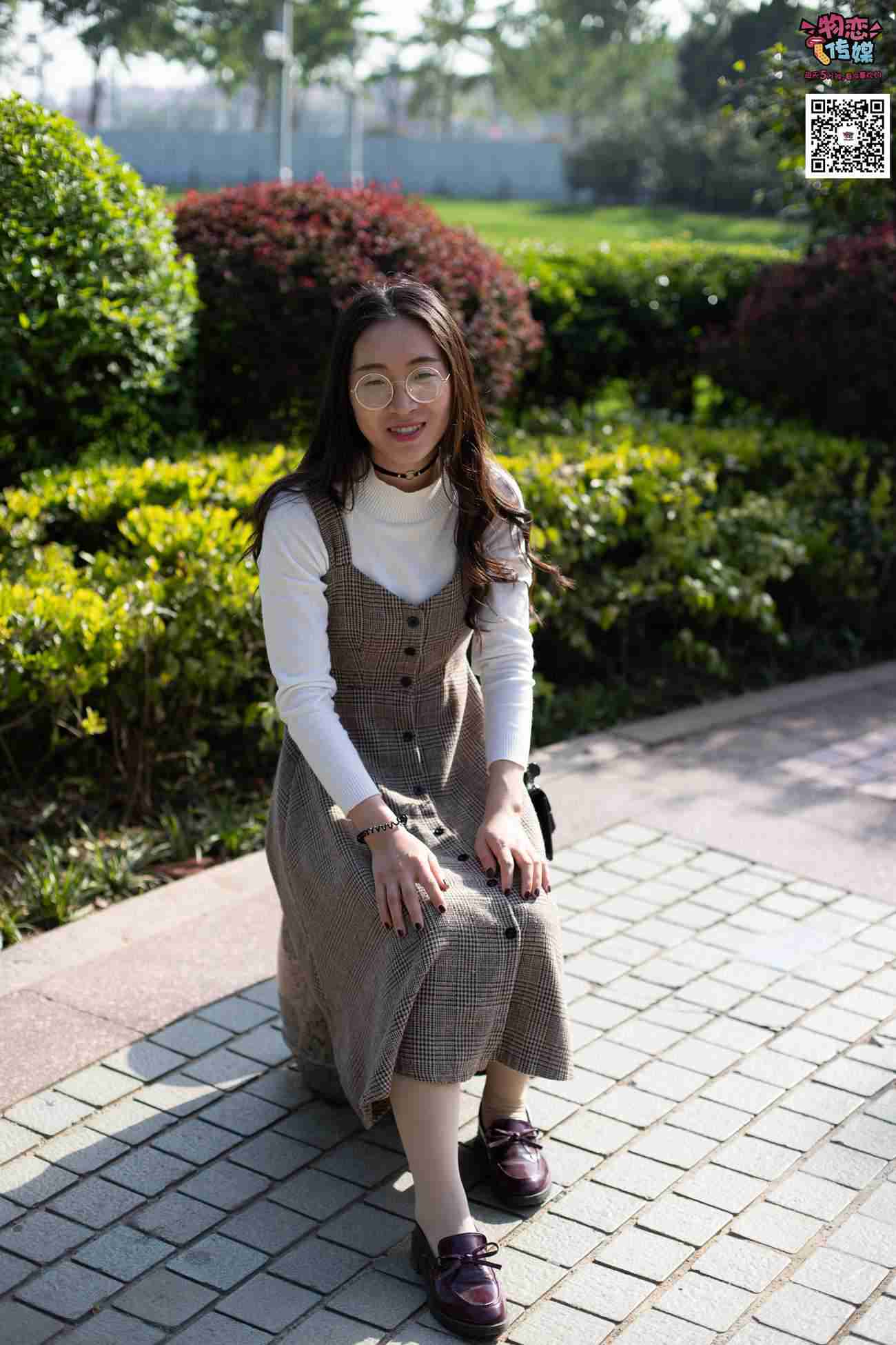 图片[184]-[物恋传媒] NO.015 书香气质女生，肉丝搭配白棉袜 [192P] – 速更版-美库