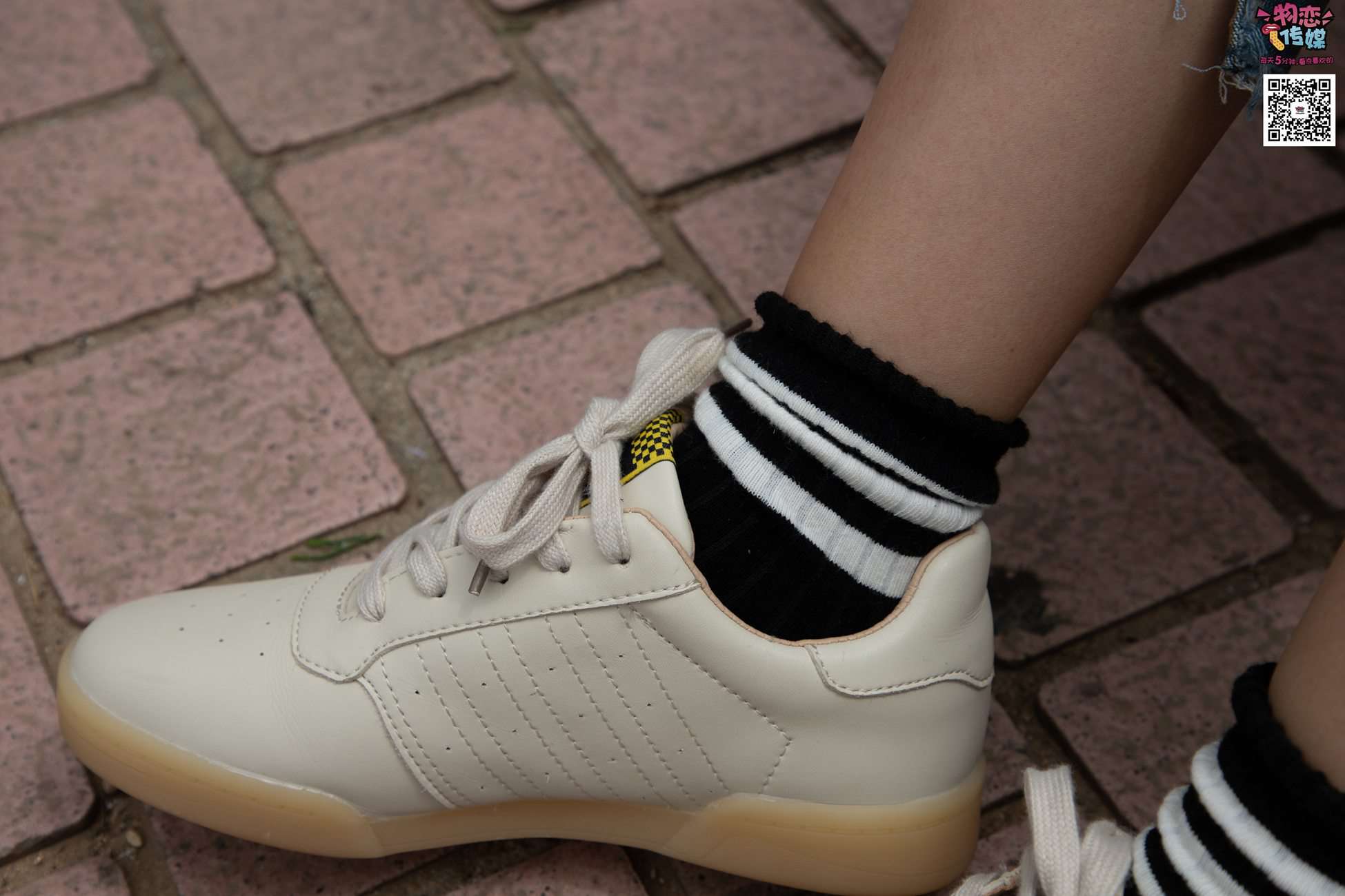 图片[222]-物恋传媒 No.014 高冷风格的大一小姐姐哦,小白鞋搭配粉色船袜 [237P] – 速更版-美库