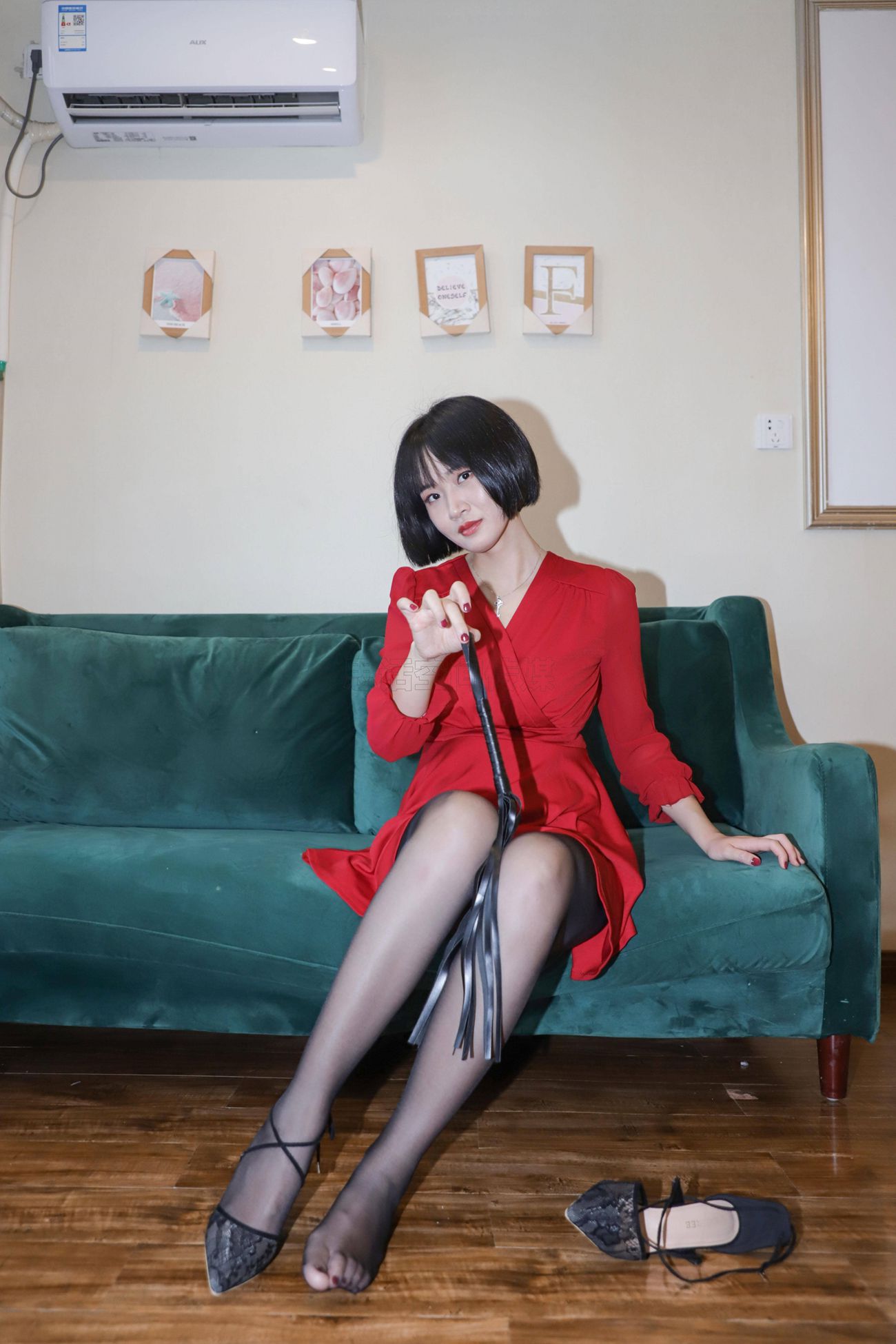 图片[11]-[SiHua思话]SJ033 新模 沐沐子 红裙皮鞭の性感尤物[43P] – 速更版-美库