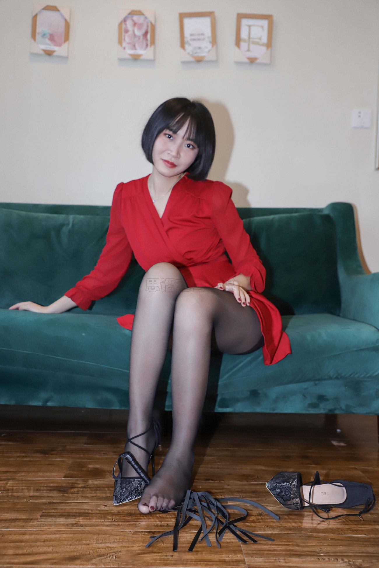 图片[12]-[SiHua思话]SJ033 新模 沐沐子 红裙皮鞭の性感尤物[43P] – 速更版-美库