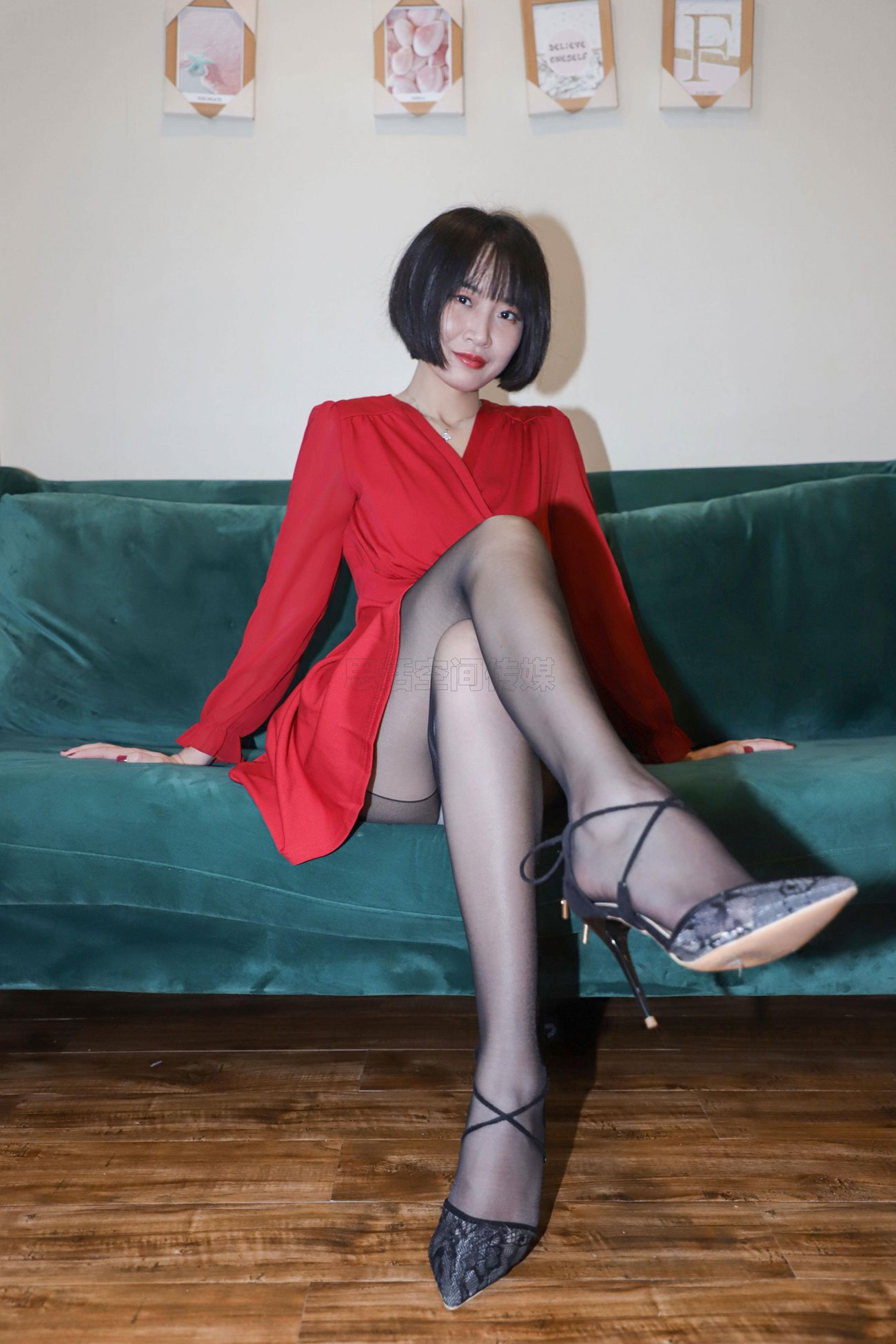 图片[24]-[SiHua思话]SJ033 新模 沐沐子 红裙皮鞭の性感尤物[43P] – 速更版-美库