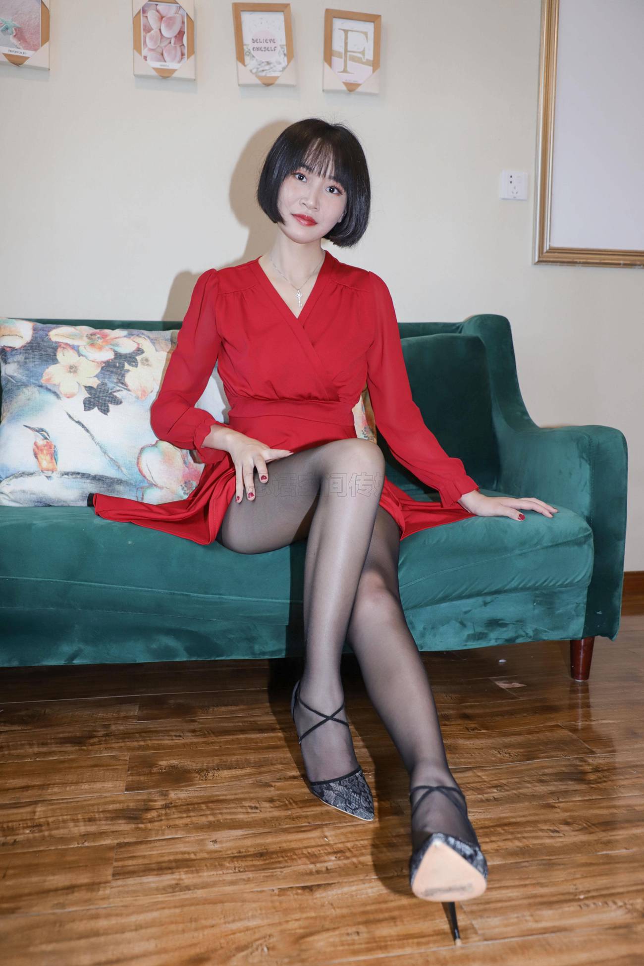 图片[35]-[SiHua思话]SJ033 新模 沐沐子 红裙皮鞭の性感尤物[43P] – 速更版-美库