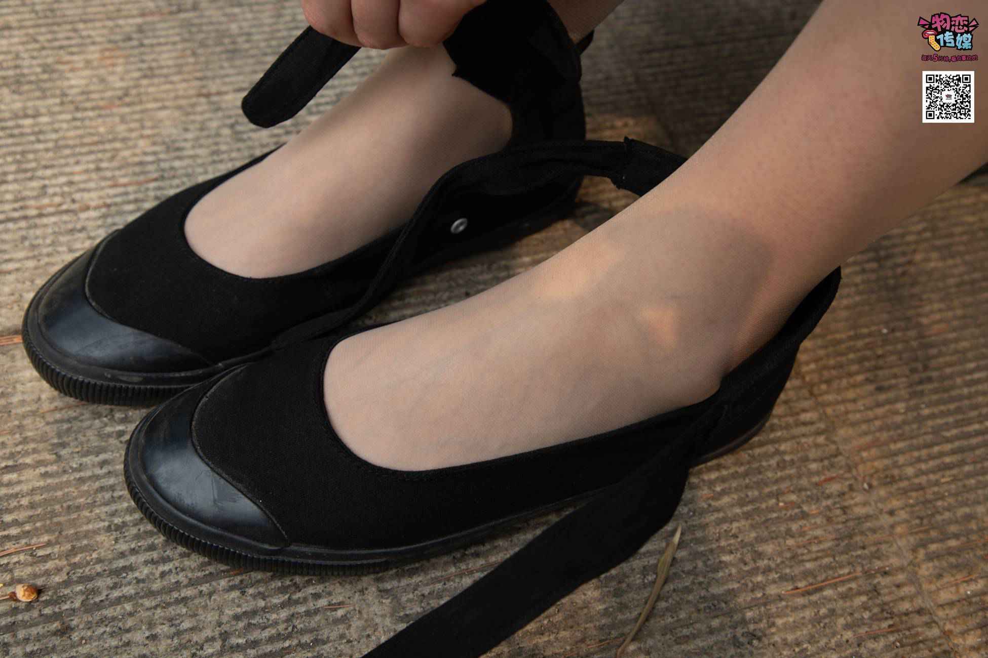 图片[98]-勿恋传媒 No.016 经典就是不需挑片,透明肉丝配清纯白棉袜 [300P] – 速更版-美库