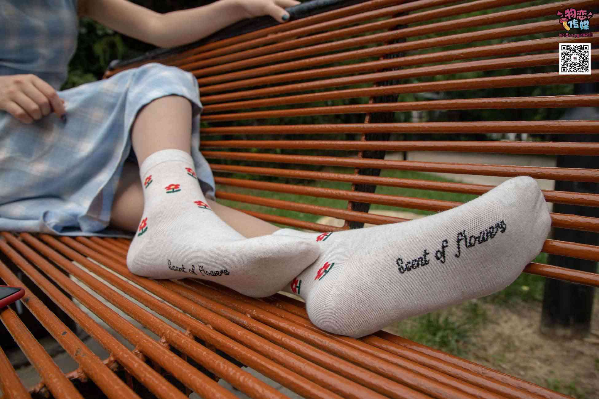 图片[210]-勿恋传媒 No.016 经典就是不需挑片,透明肉丝配清纯白棉袜 [300P] – 速更版-美库