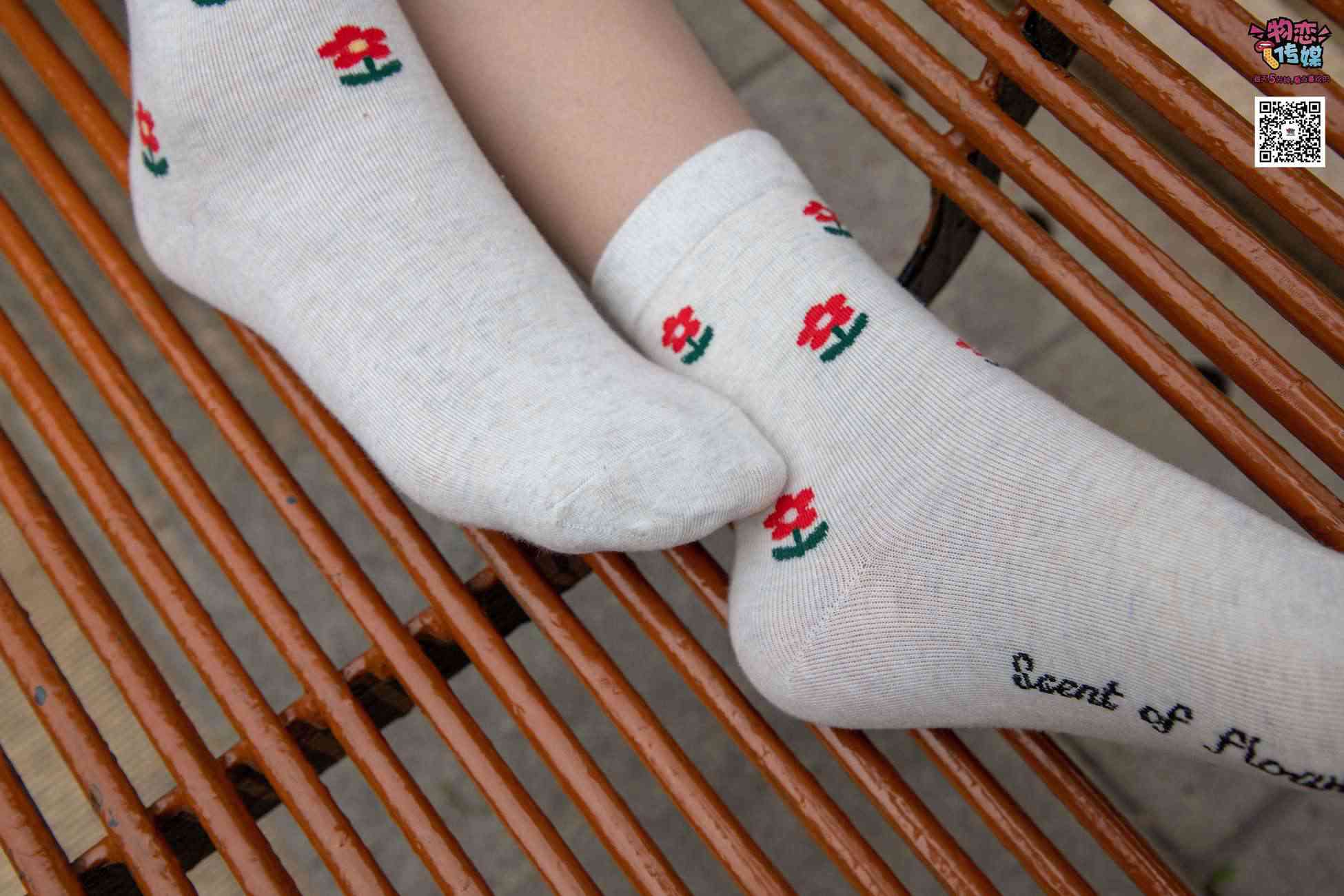 图片[216]-勿恋传媒 No.016 经典就是不需挑片,透明肉丝配清纯白棉袜 [300P] – 速更版-美库