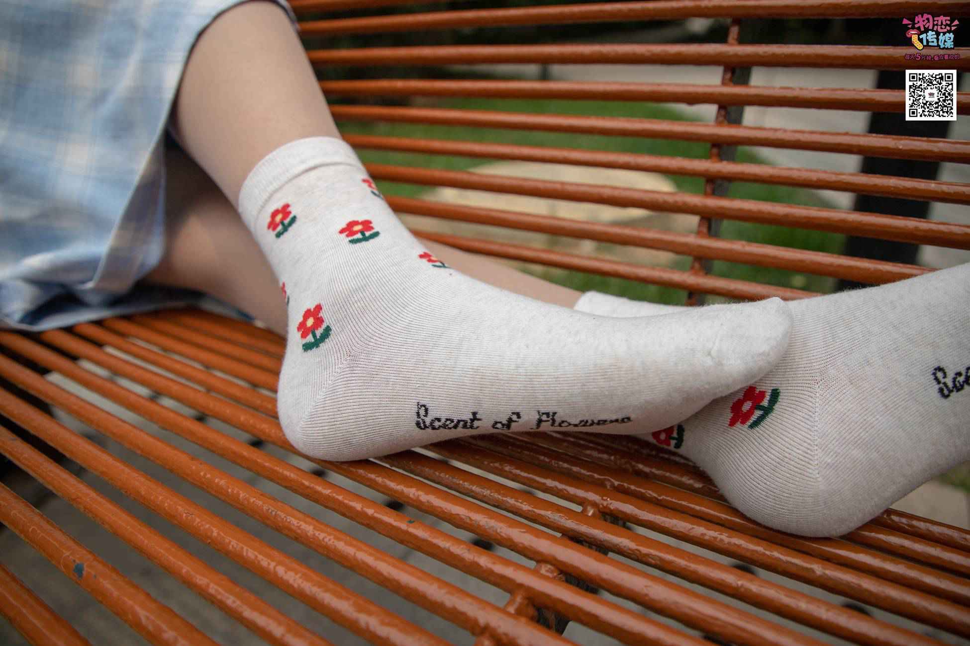 图片[230]-勿恋传媒 No.016 经典就是不需挑片,透明肉丝配清纯白棉袜 [300P] – 速更版-美库