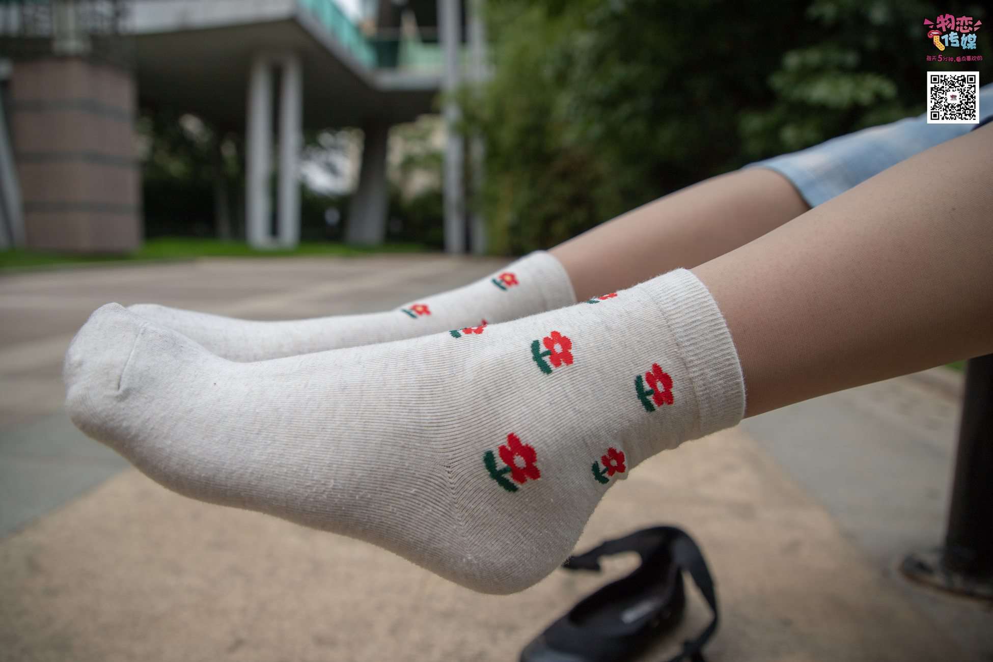 图片[251]-勿恋传媒 No.016 经典就是不需挑片,透明肉丝配清纯白棉袜 [300P] – 速更版-美库