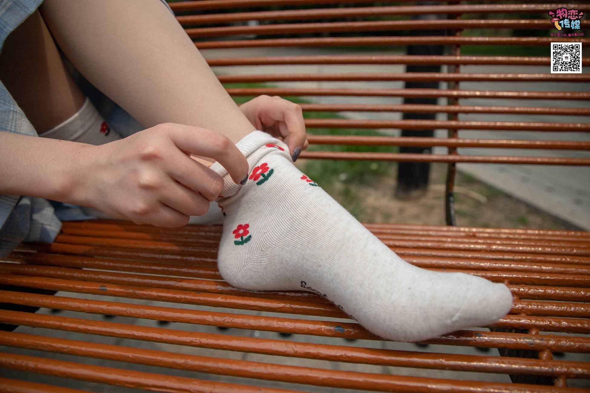 图片[274]-勿恋传媒 No.016 经典就是不需挑片,透明肉丝配清纯白棉袜 [300P] – 速更版-美库