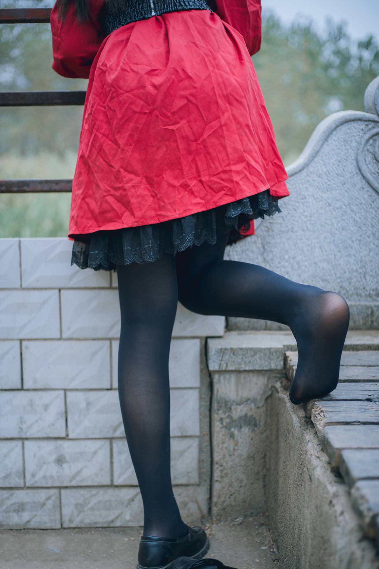 图片[16]-[喵糖映画]VOL.453 红与黑[30P] – 速更版-美库