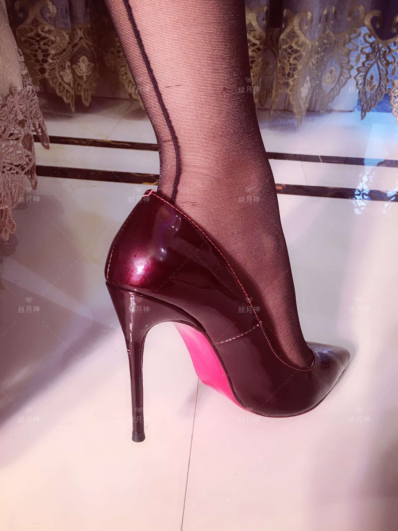 图片[13]-丝月神 007 红色孔雀翎酒红高跟[66P] – 速更版-美库