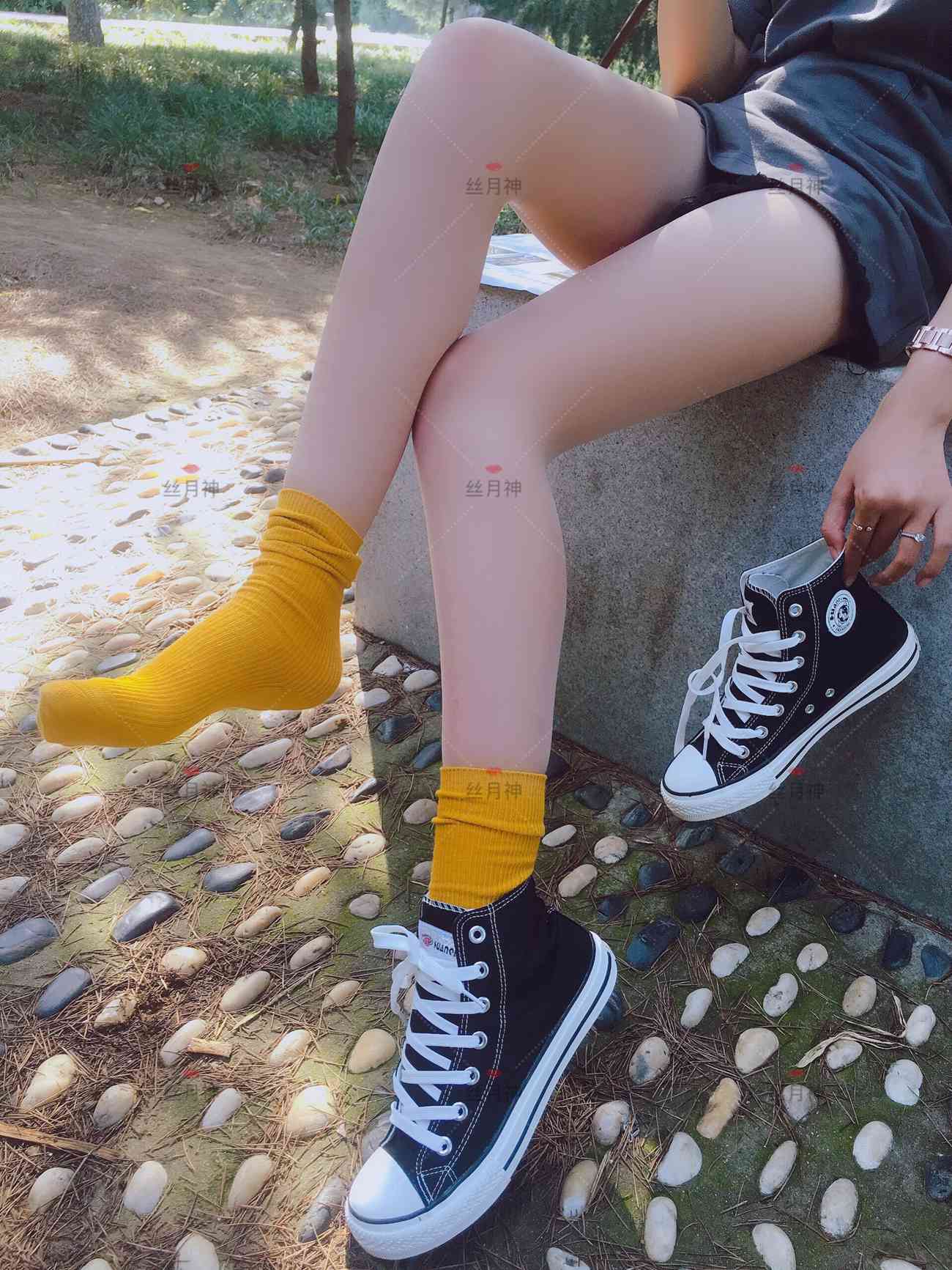 图片[34]-丝月神 011 堆堆袜 肉丝 匡威[78P] – 速更版-美库