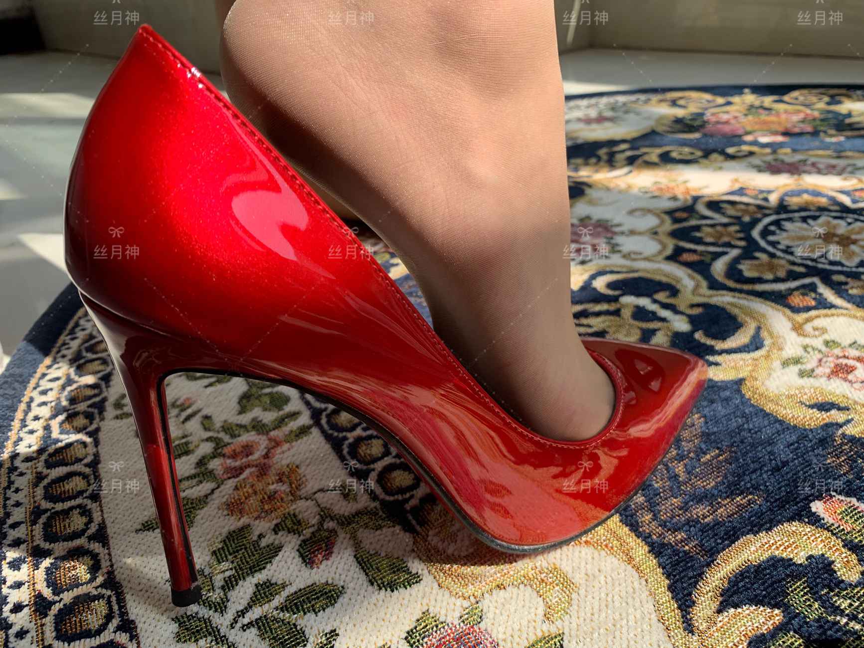 图片[25]-丝月神 012 阳光下的一抹红高跟肉[67P] – 速更版-美库