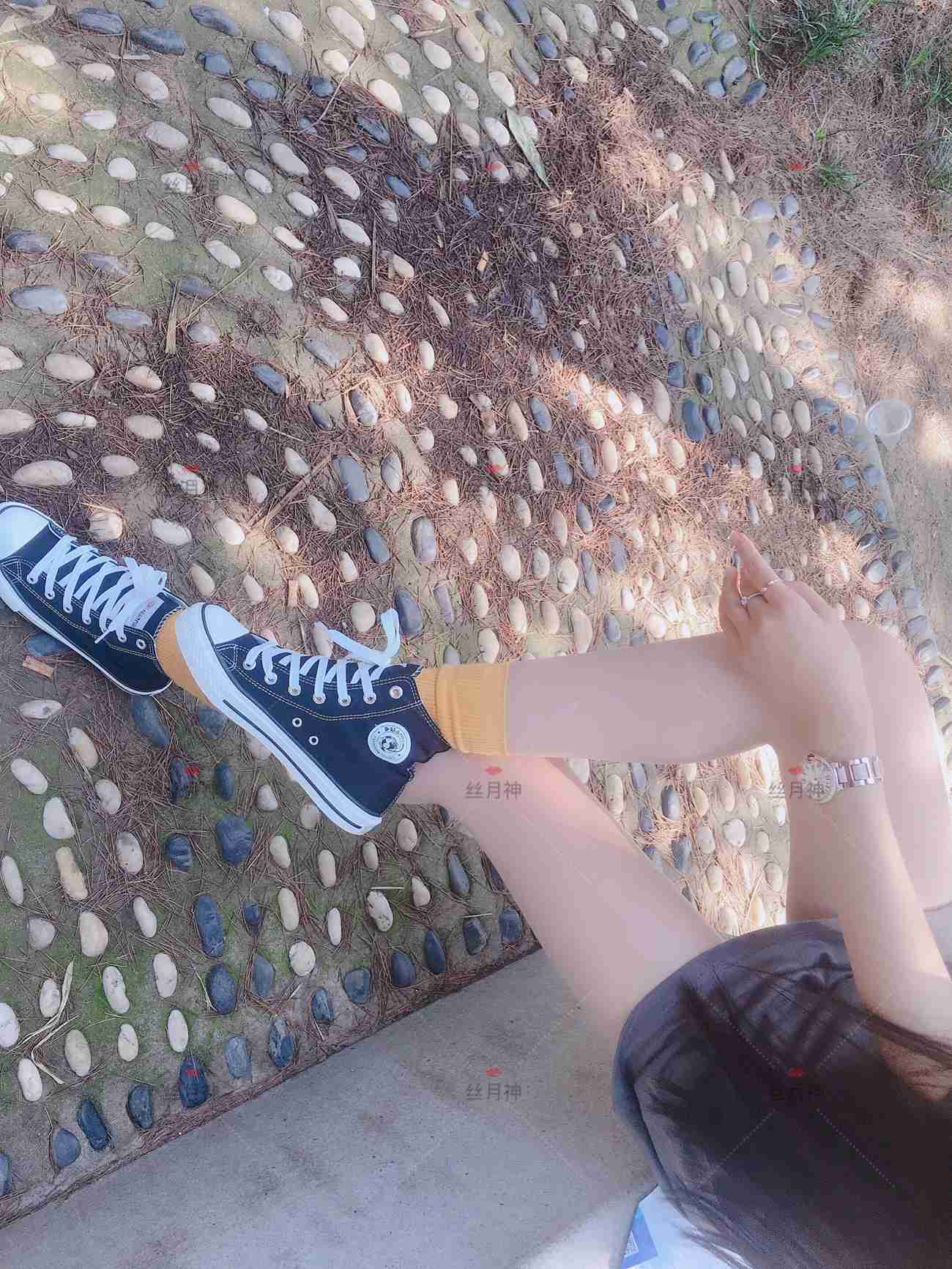 图片[58]-丝月神 011 堆堆袜 肉丝 匡威[78P] – 速更版-美库