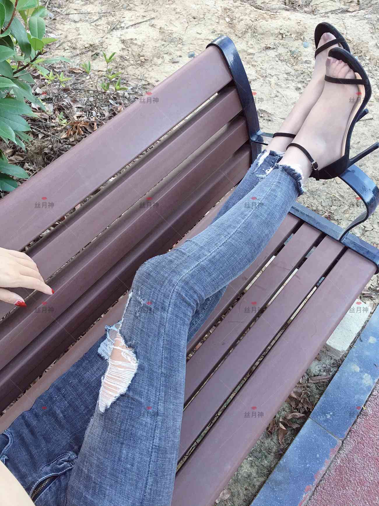 图片[13]-丝月神 014 牛仔裤里咖色筒袜凉鞋[96P] – 速更版-美库