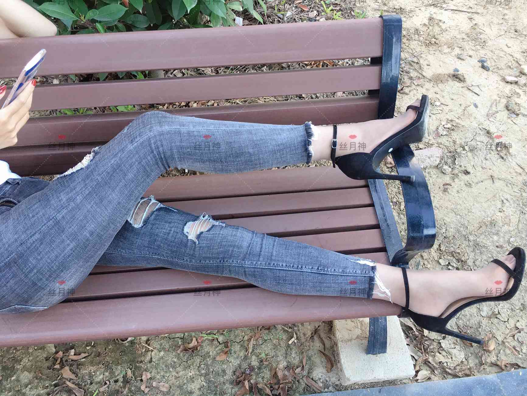 图片[16]-丝月神 014 牛仔裤里咖色筒袜凉鞋[96P] – 速更版-美库