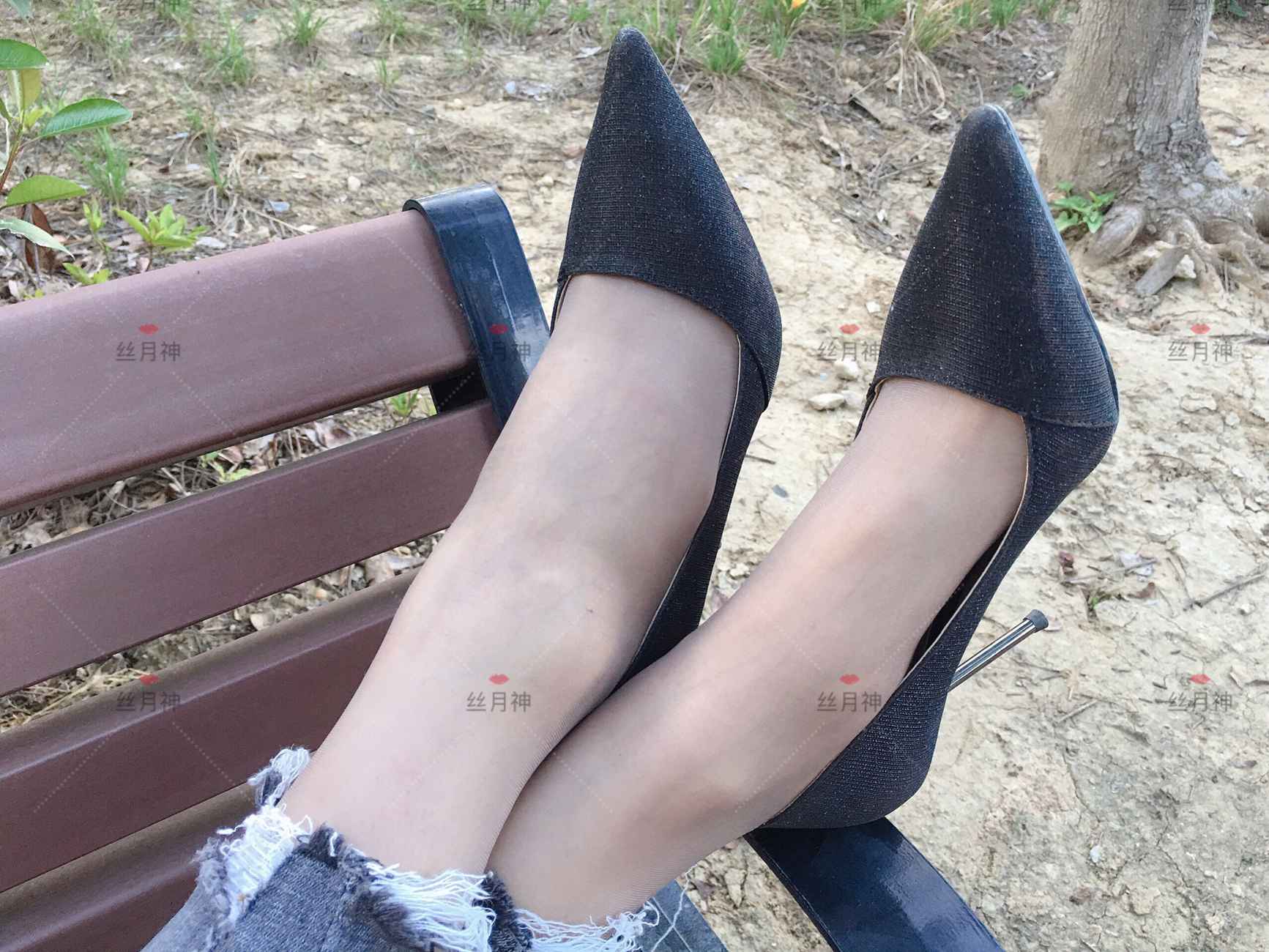 图片[21]-丝月神 014 牛仔裤里咖色筒袜凉鞋[96P] – 速更版-美库