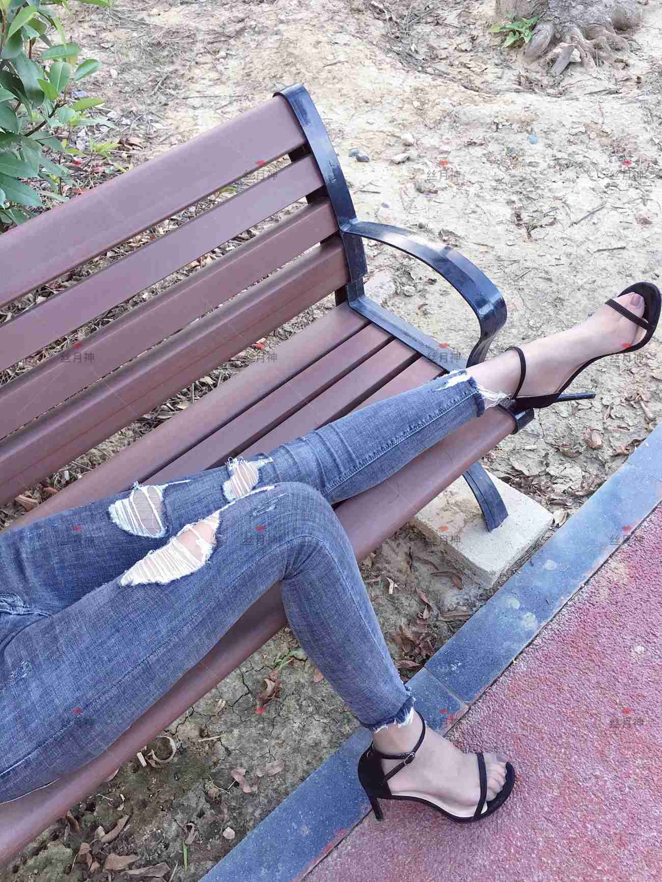 图片[22]-丝月神 014 牛仔裤里咖色筒袜凉鞋[96P] – 速更版-美库