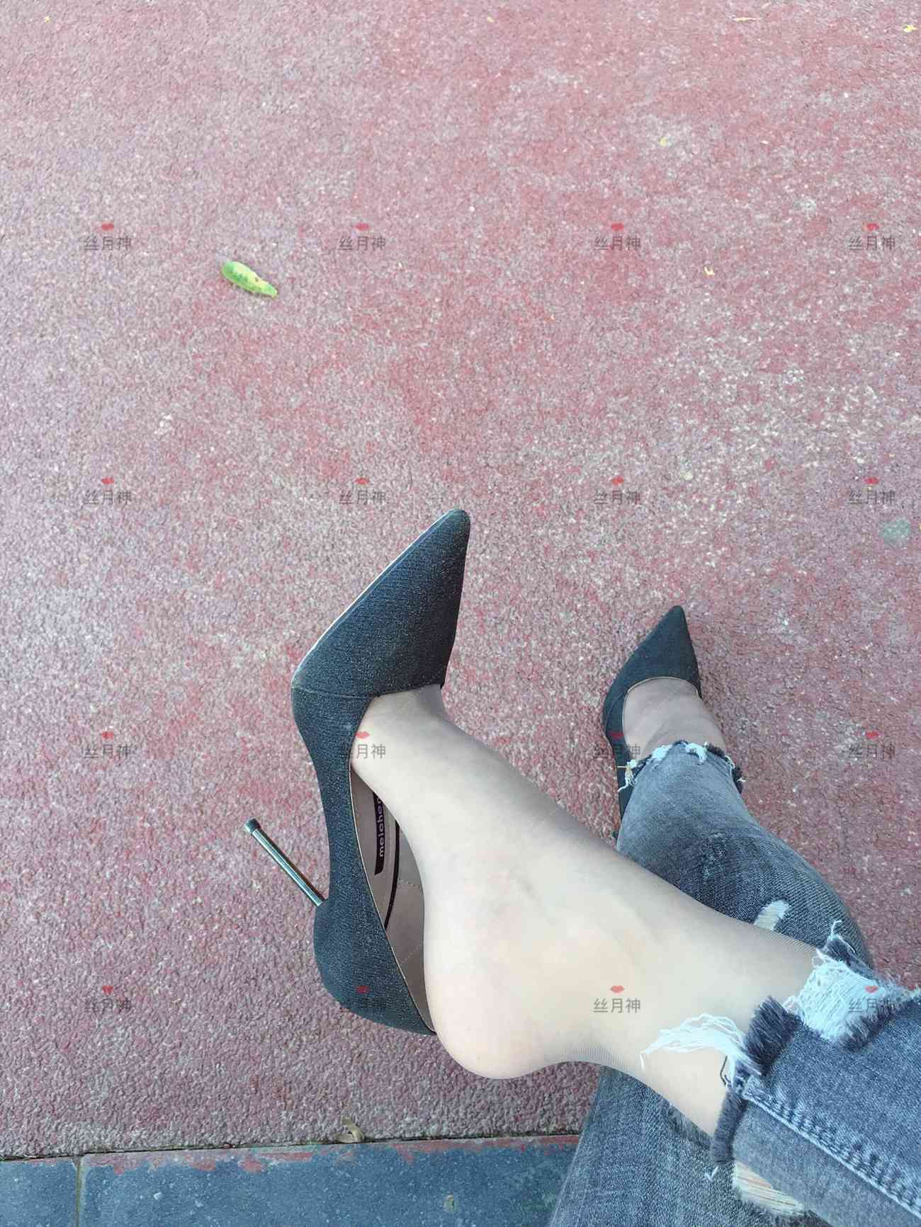 图片[43]-丝月神 014 牛仔裤里咖色筒袜凉鞋[96P] – 速更版-美库