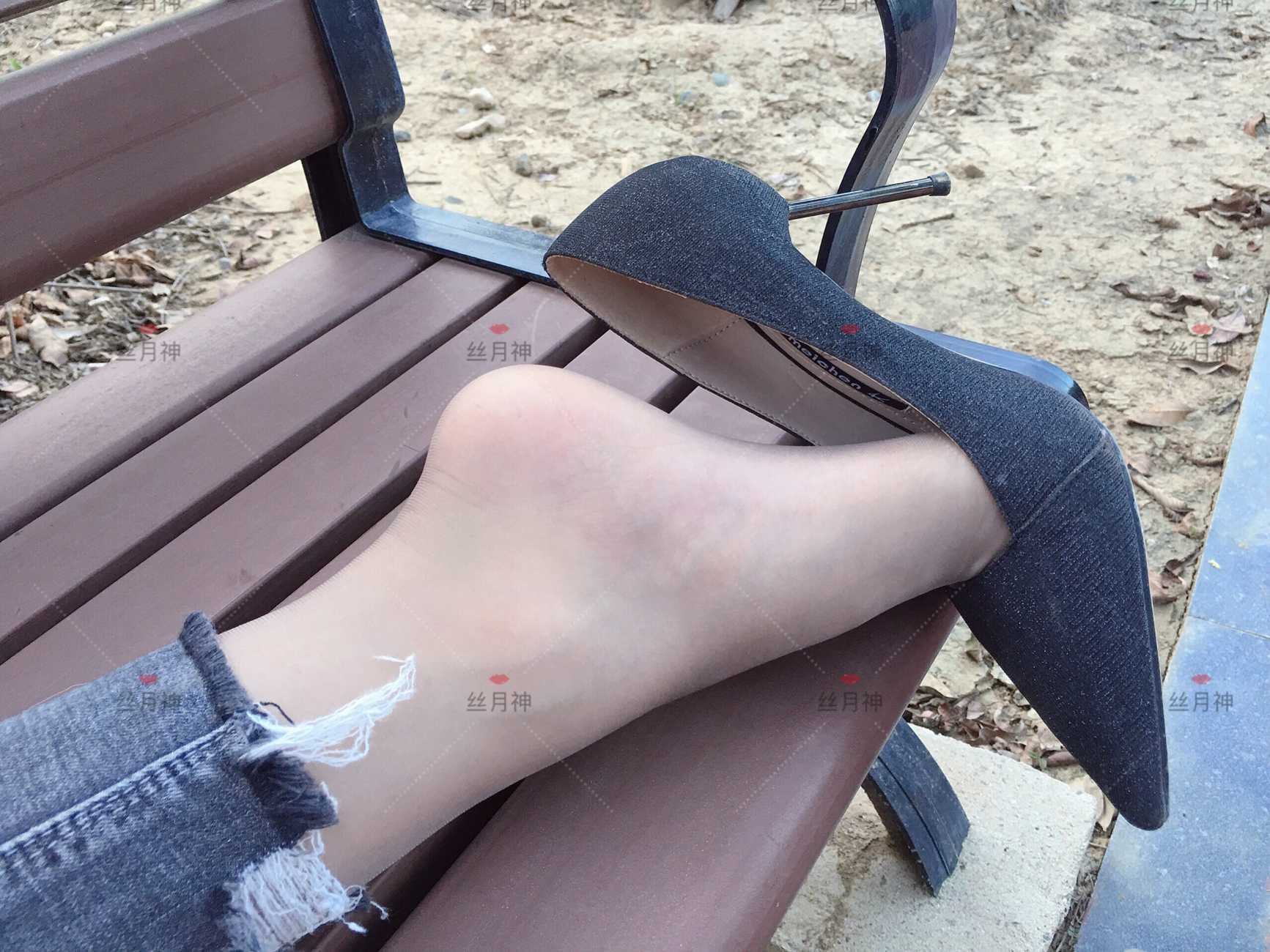 图片[48]-丝月神 014 牛仔裤里咖色筒袜凉鞋[96P] – 速更版-美库