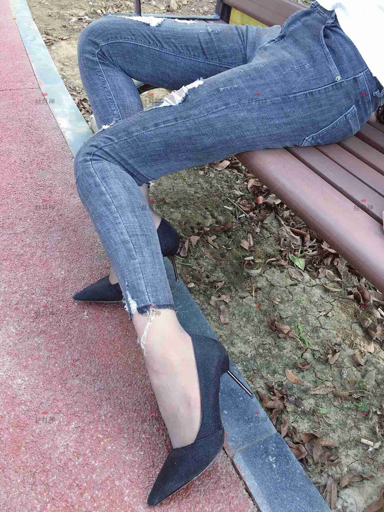 图片[49]-丝月神 014 牛仔裤里咖色筒袜凉鞋[96P] – 速更版-美库