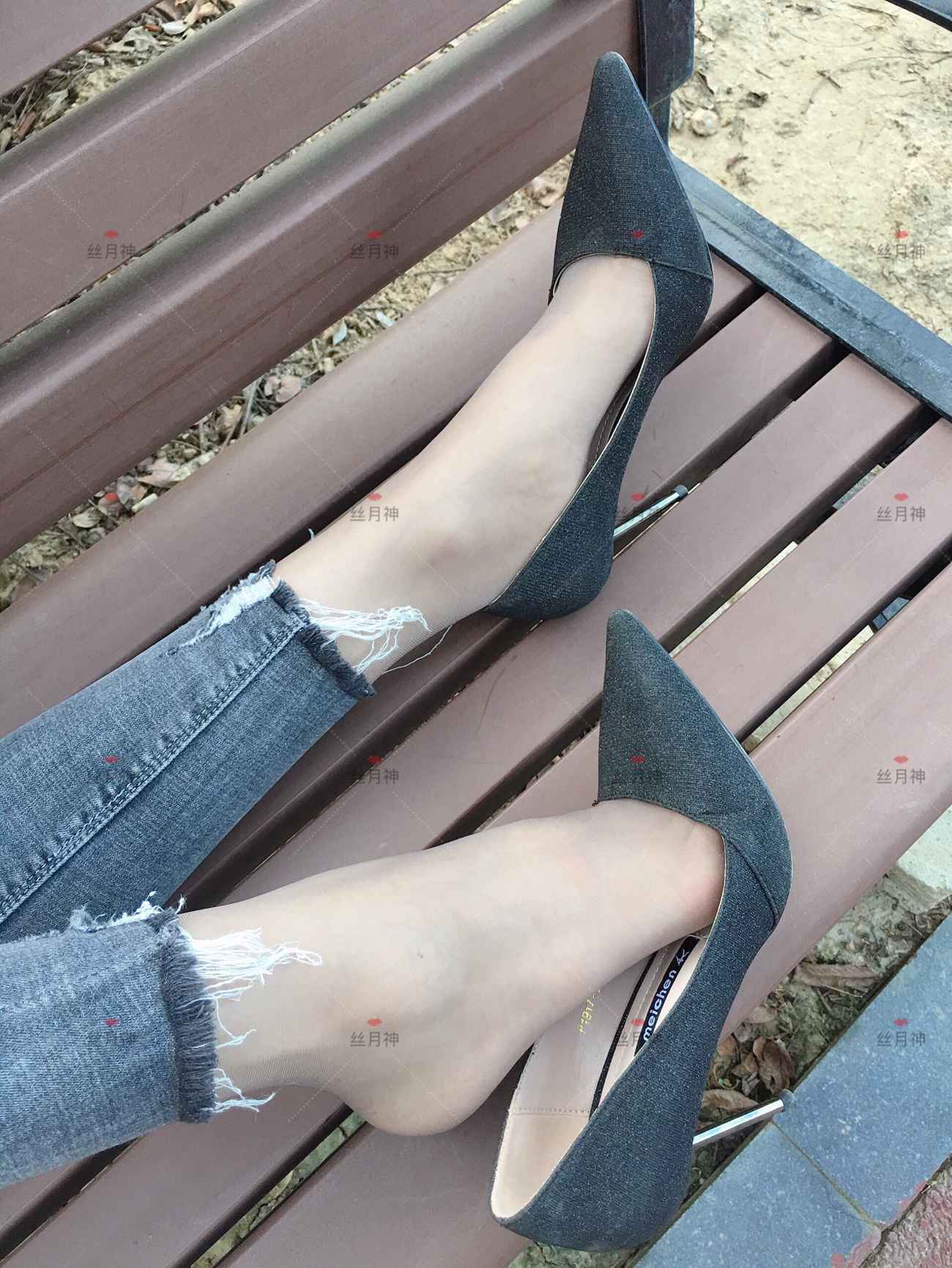 图片[53]-丝月神 014 牛仔裤里咖色筒袜凉鞋[96P] – 速更版-美库