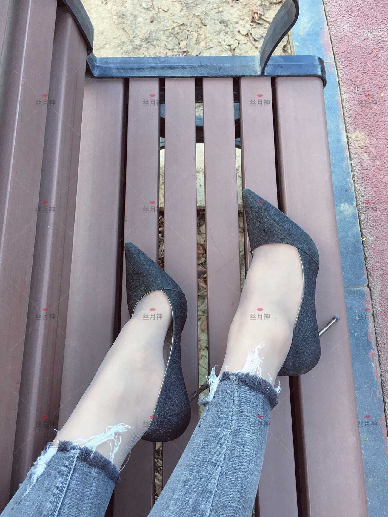 图片[55]-丝月神 014 牛仔裤里咖色筒袜凉鞋[96P] – 速更版-美库