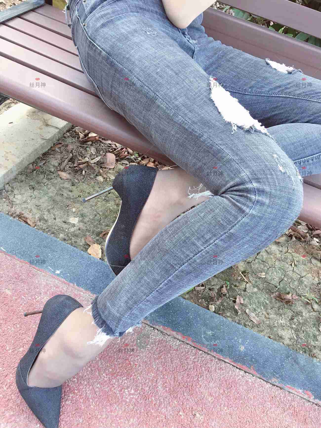 图片[60]-丝月神 014 牛仔裤里咖色筒袜凉鞋[96P] – 速更版-美库