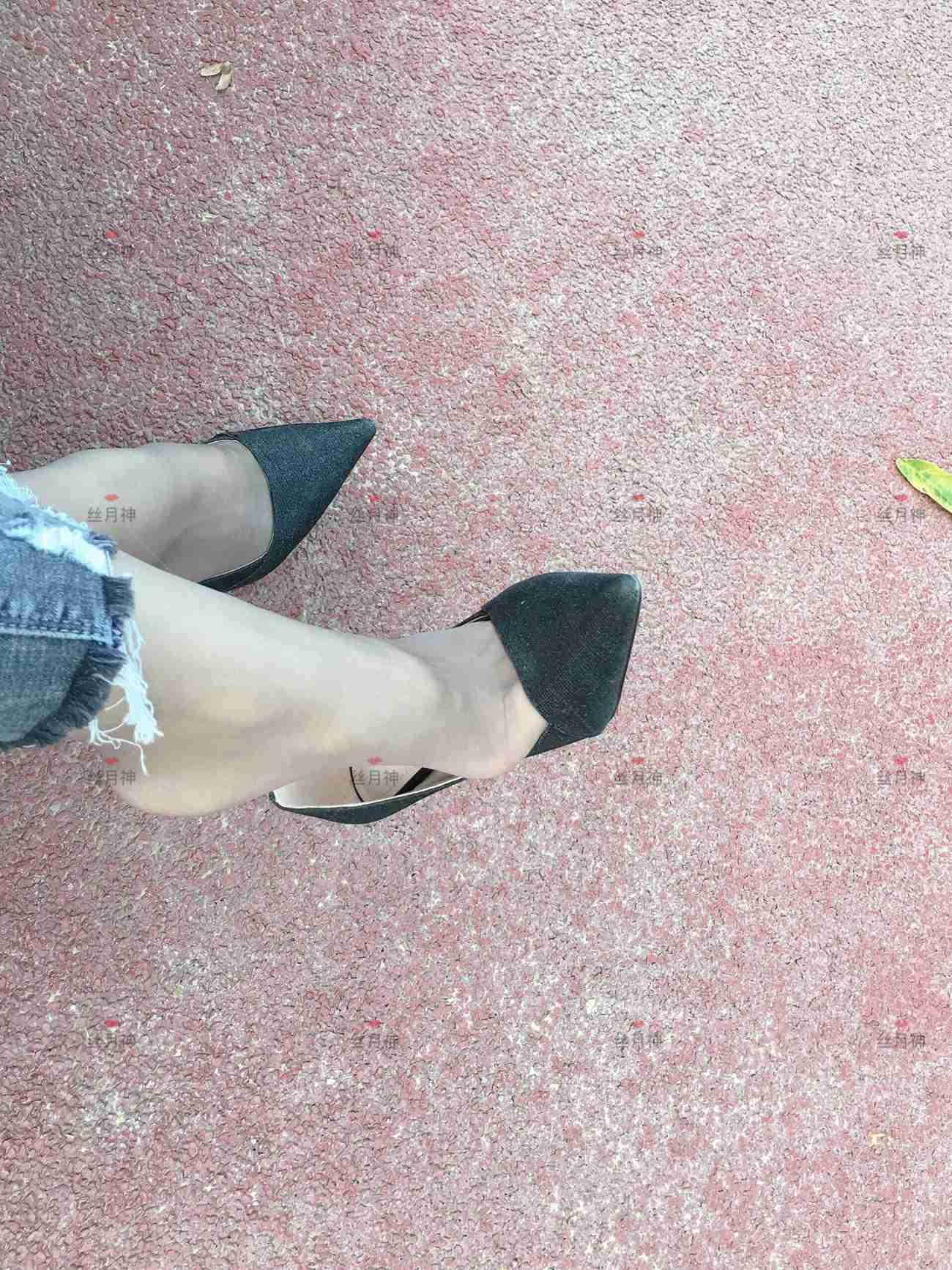 图片[68]-丝月神 014 牛仔裤里咖色筒袜凉鞋[96P] – 速更版-美库