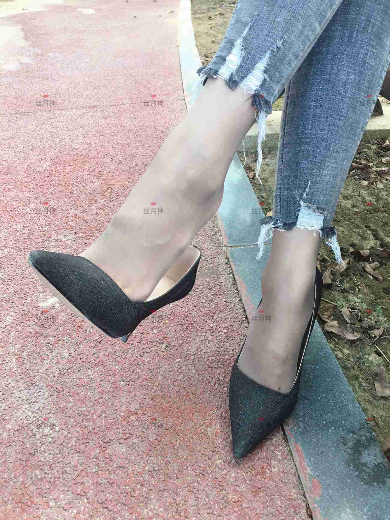 图片[73]-丝月神 014 牛仔裤里咖色筒袜凉鞋[96P] – 速更版-美库