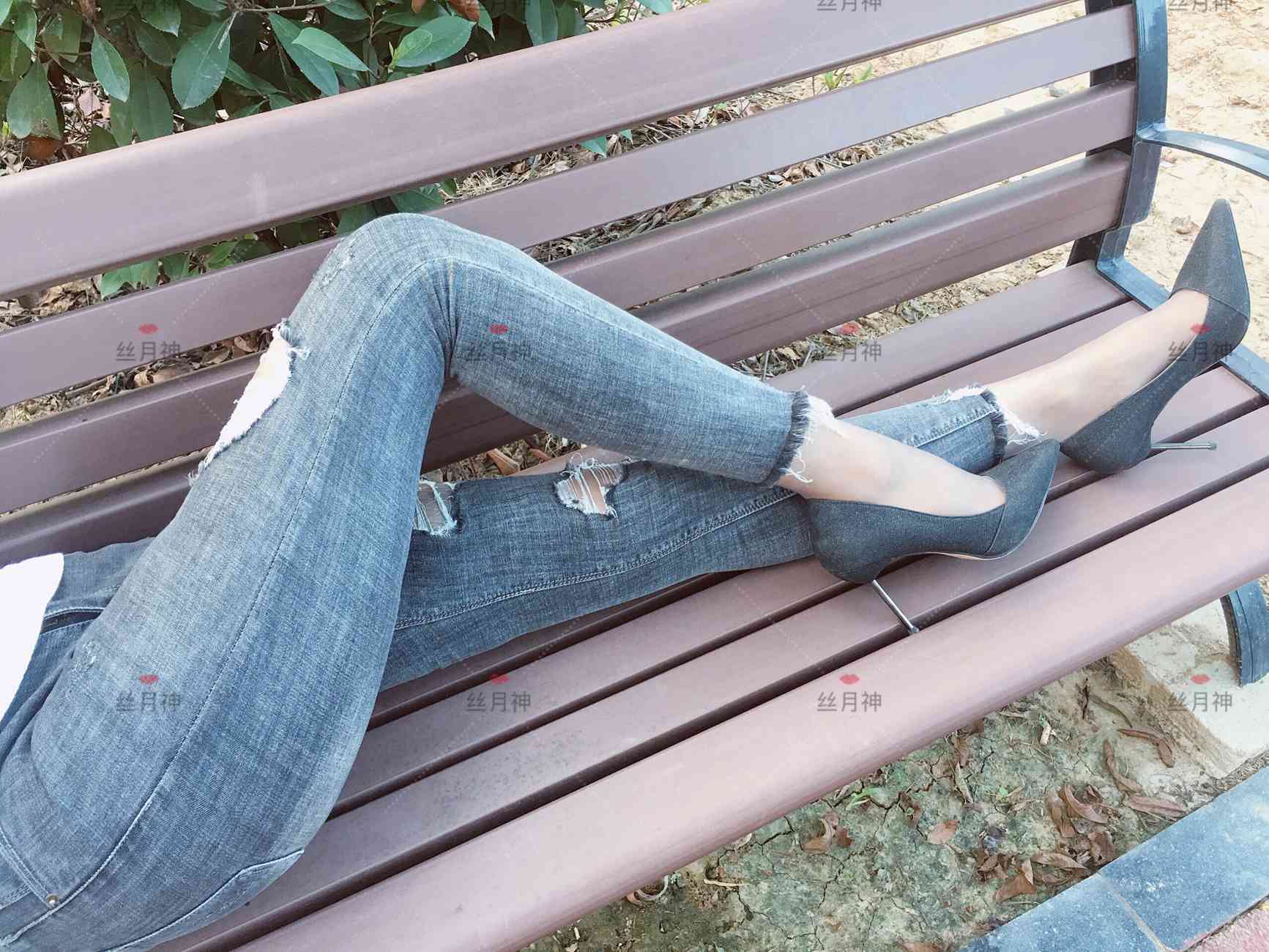 图片[85]-丝月神 014 牛仔裤里咖色筒袜凉鞋[96P] – 速更版-美库