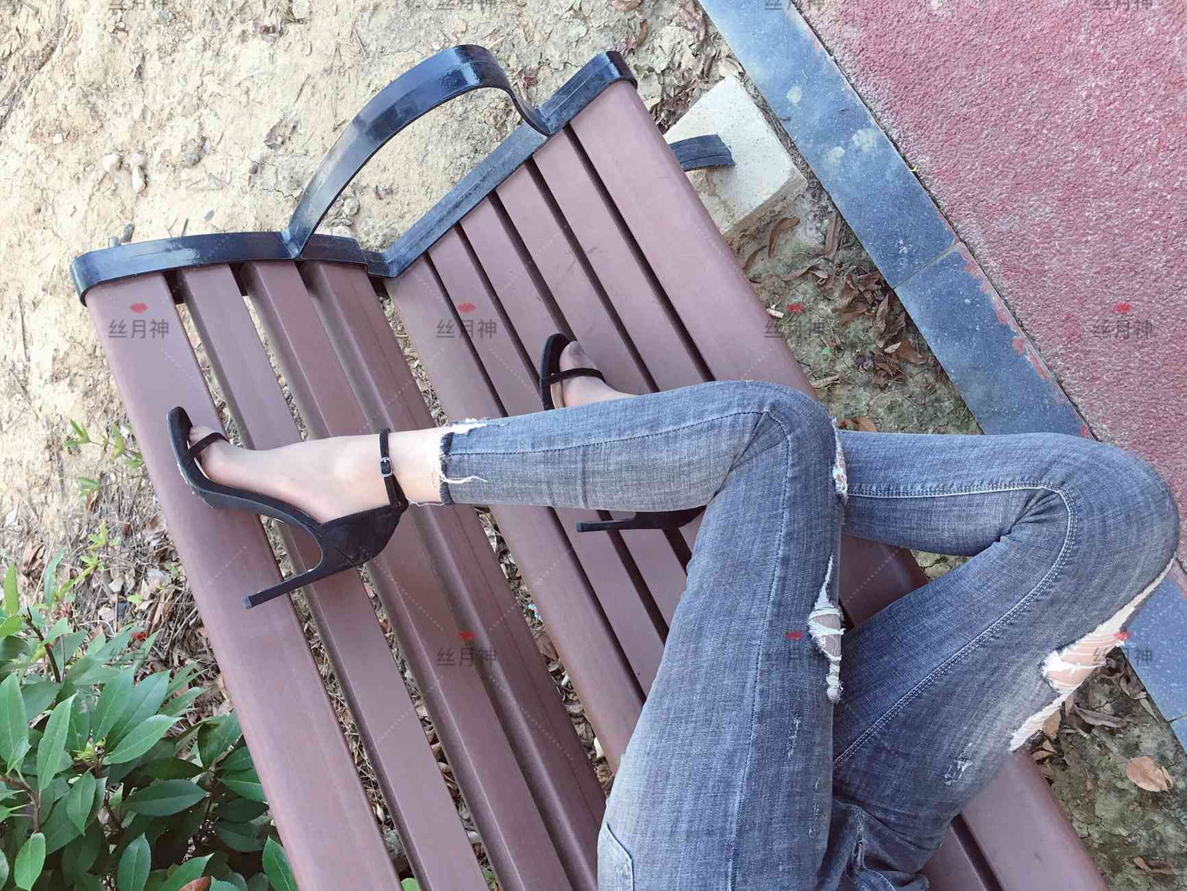 图片[94]-丝月神 014 牛仔裤里咖色筒袜凉鞋[96P] – 速更版-美库