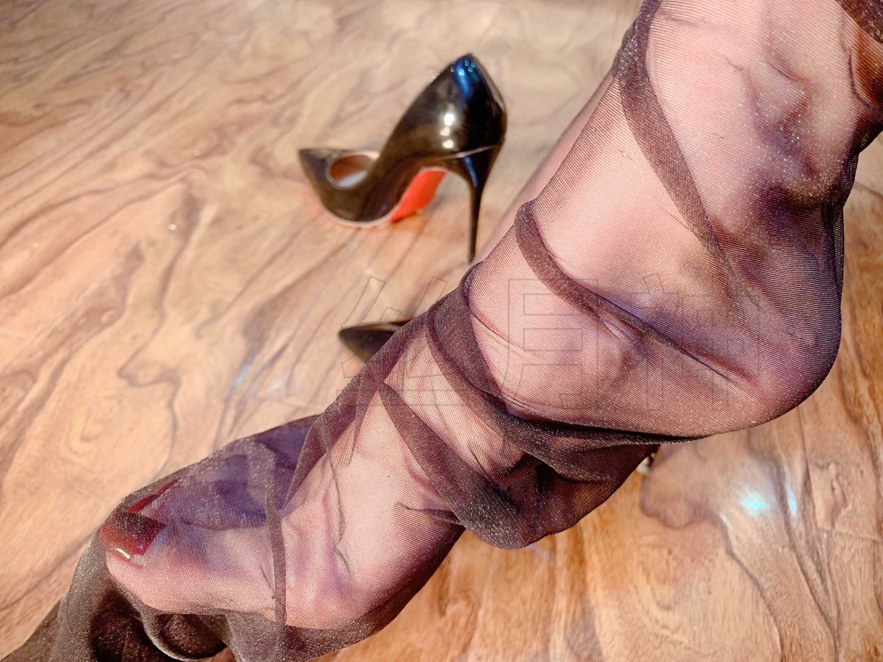 图片[14]-丝月神 015 黑色漆皮高跟黑丝足底[104P] – 速更版-美库