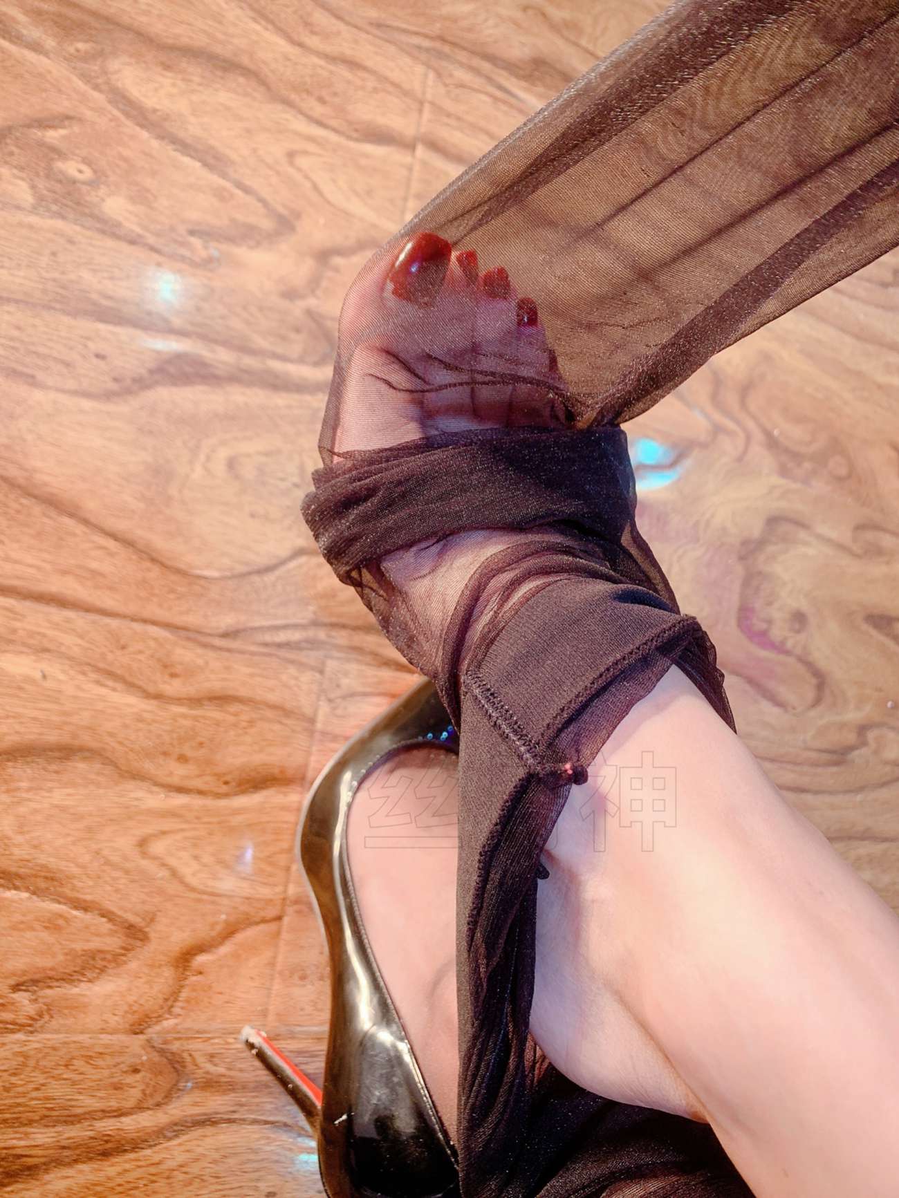 图片[24]-丝月神 015 黑色漆皮高跟黑丝足底[104P] – 速更版-美库