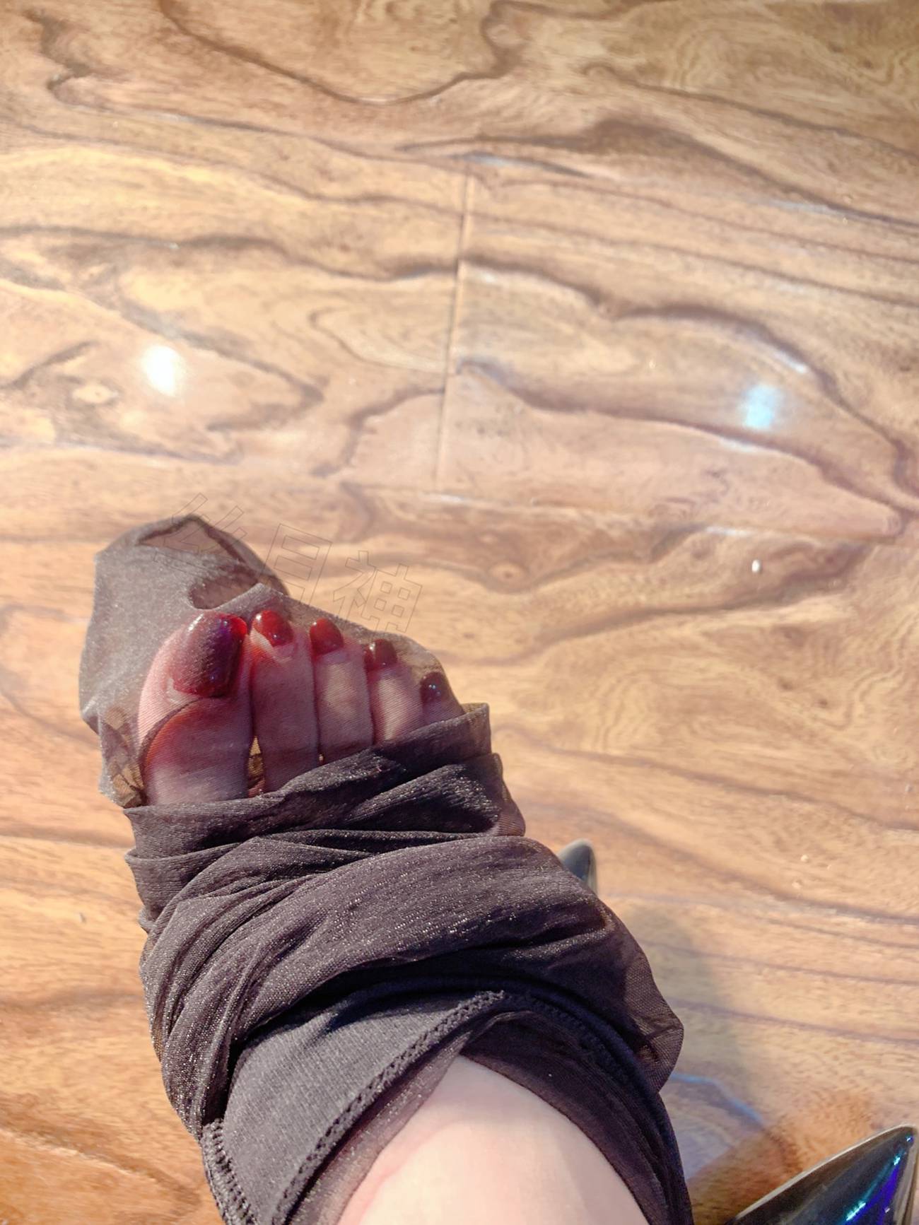 图片[26]-丝月神 015 黑色漆皮高跟黑丝足底[104P] – 速更版-美库