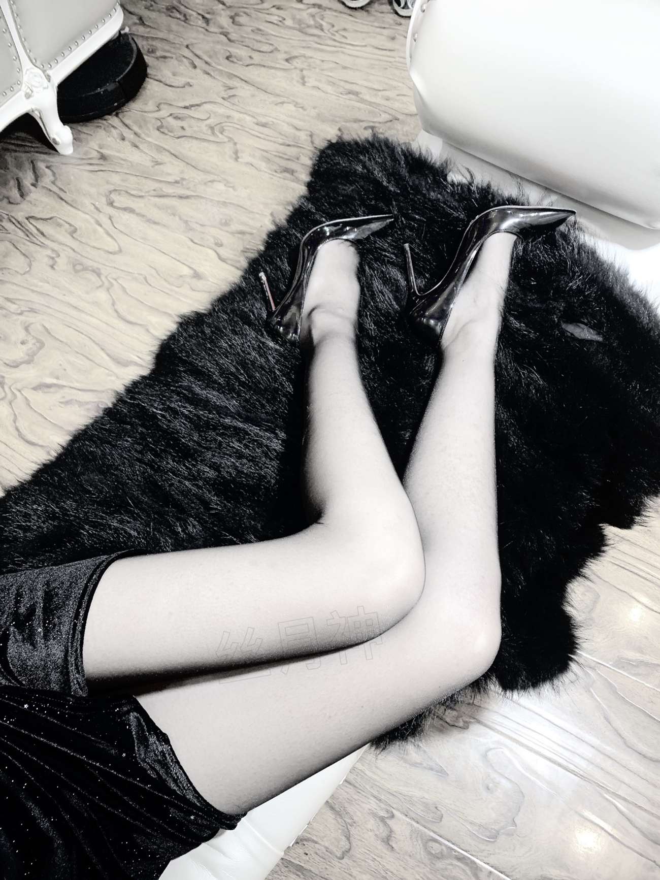 图片[87]-丝月神 015 黑色漆皮高跟黑丝足底[104P] – 速更版-美库