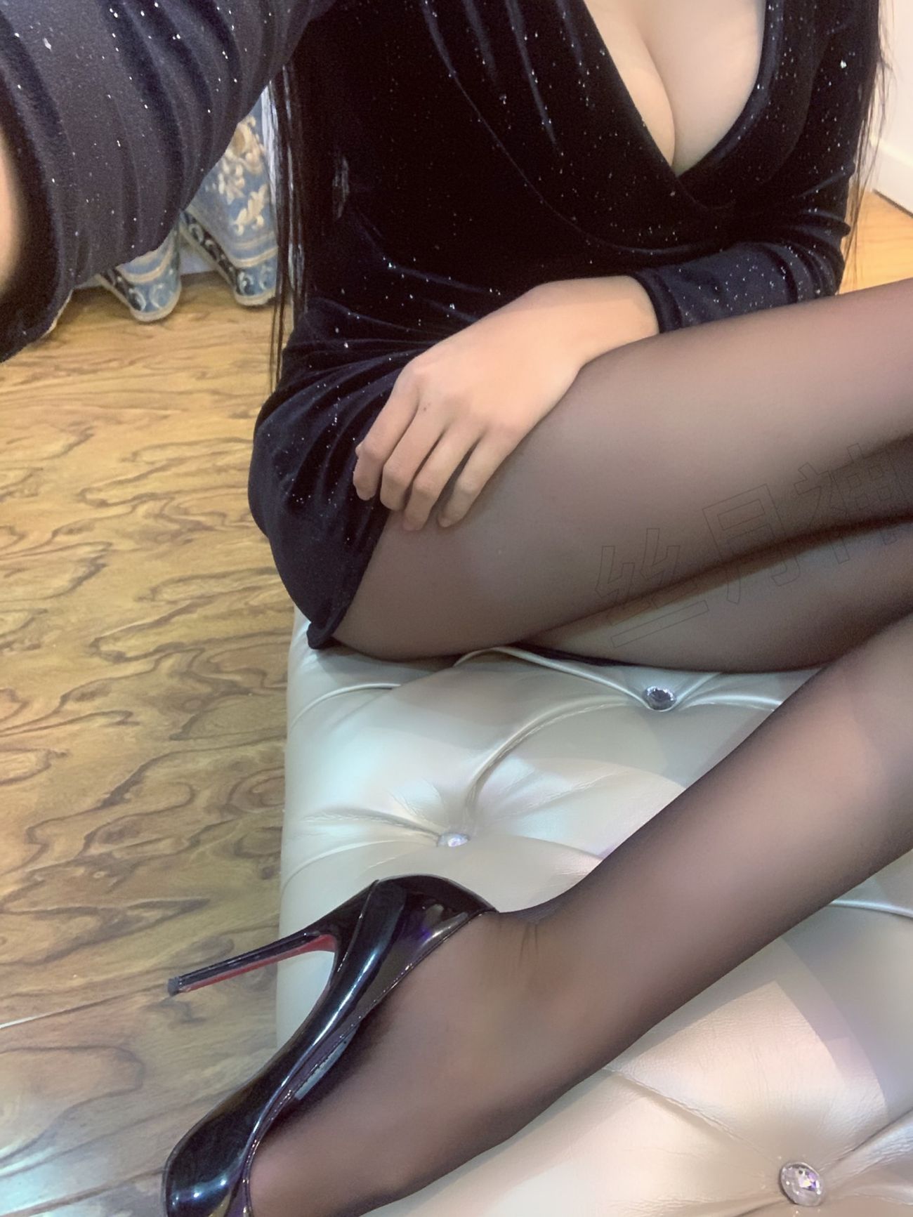 图片[90]-丝月神 015 黑色漆皮高跟黑丝足底[104P] – 速更版-美库