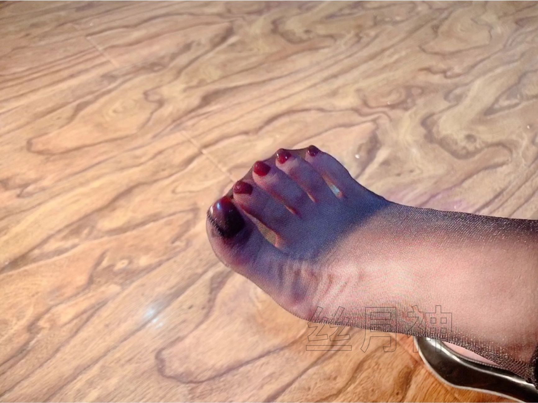 图片[97]-丝月神 015 黑色漆皮高跟黑丝足底[104P] – 速更版-美库