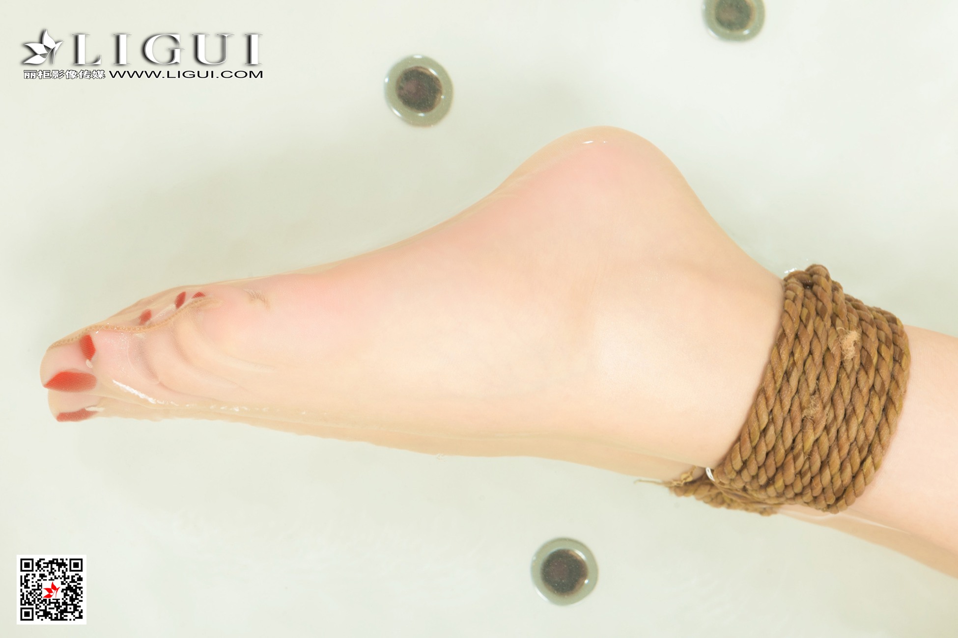 图片[32]-[Ligui丽柜]网络丽人 2021.07.16 Model《紧缚香浴》妖妖[50+1P] – 速更版-美库