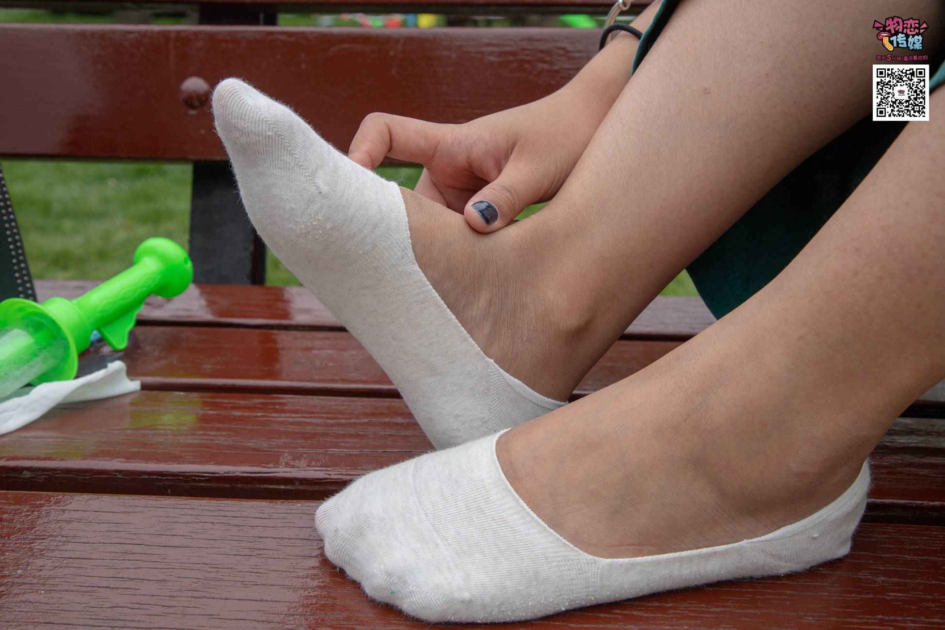 图片[14]-物恋传媒 No.019 地道的青岛小姐姐哦,白色板鞋搭配白色船袜 [99P] – 速更版-美库